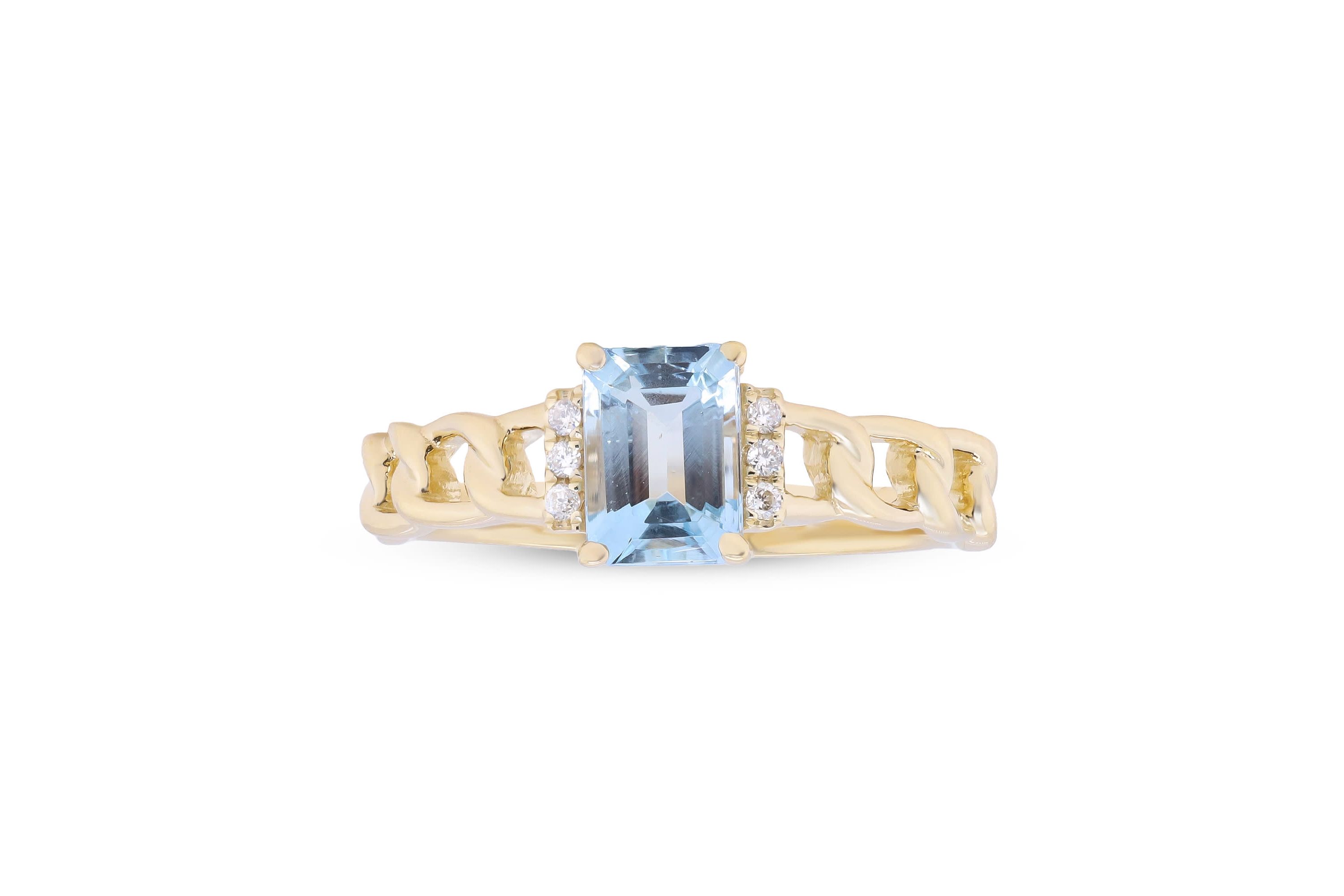 Aquamarine Ring in 14K Yellow Gold
