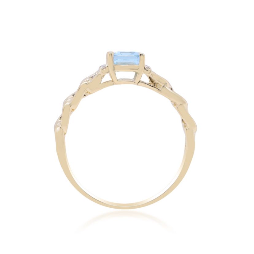 Aquamarine Ring in 14K Yellow Gold