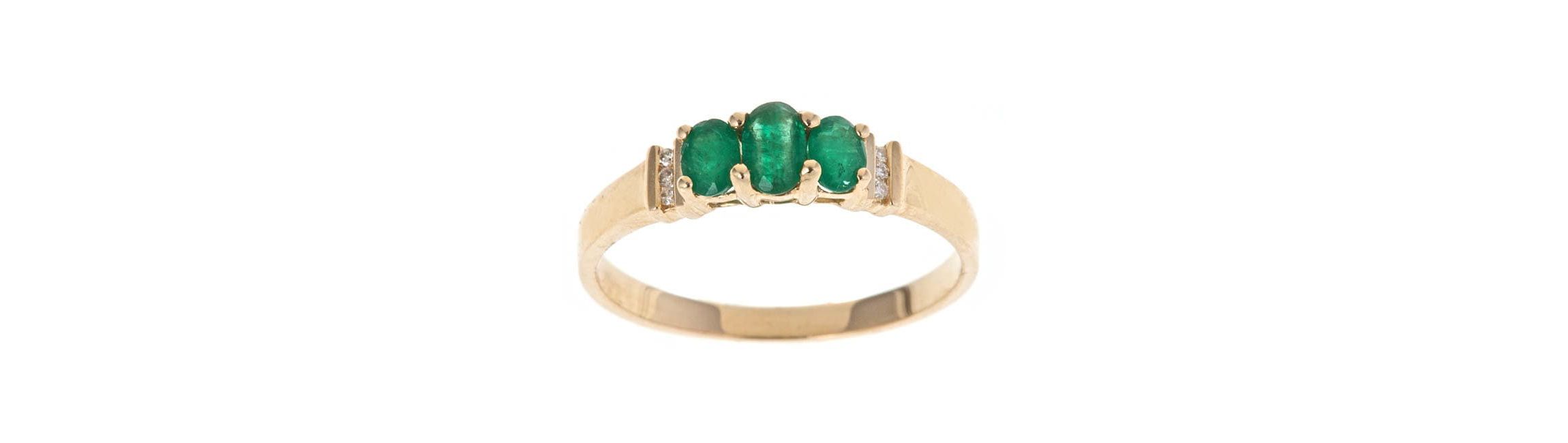Emerald Ring in 14K Yellow Gold