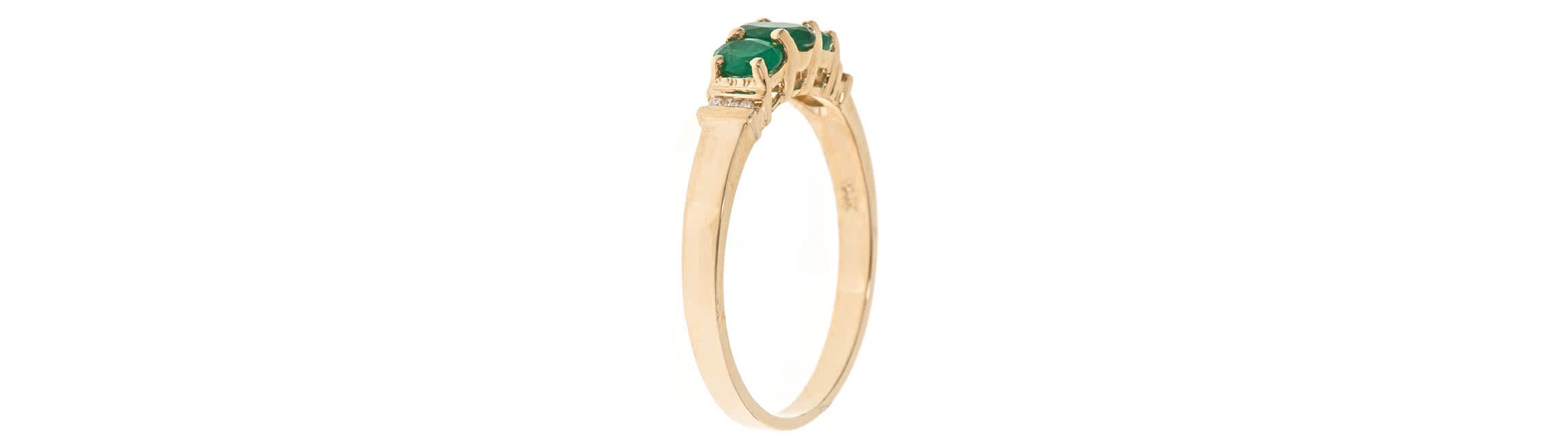 Emerald Ring in 14K Yellow Gold