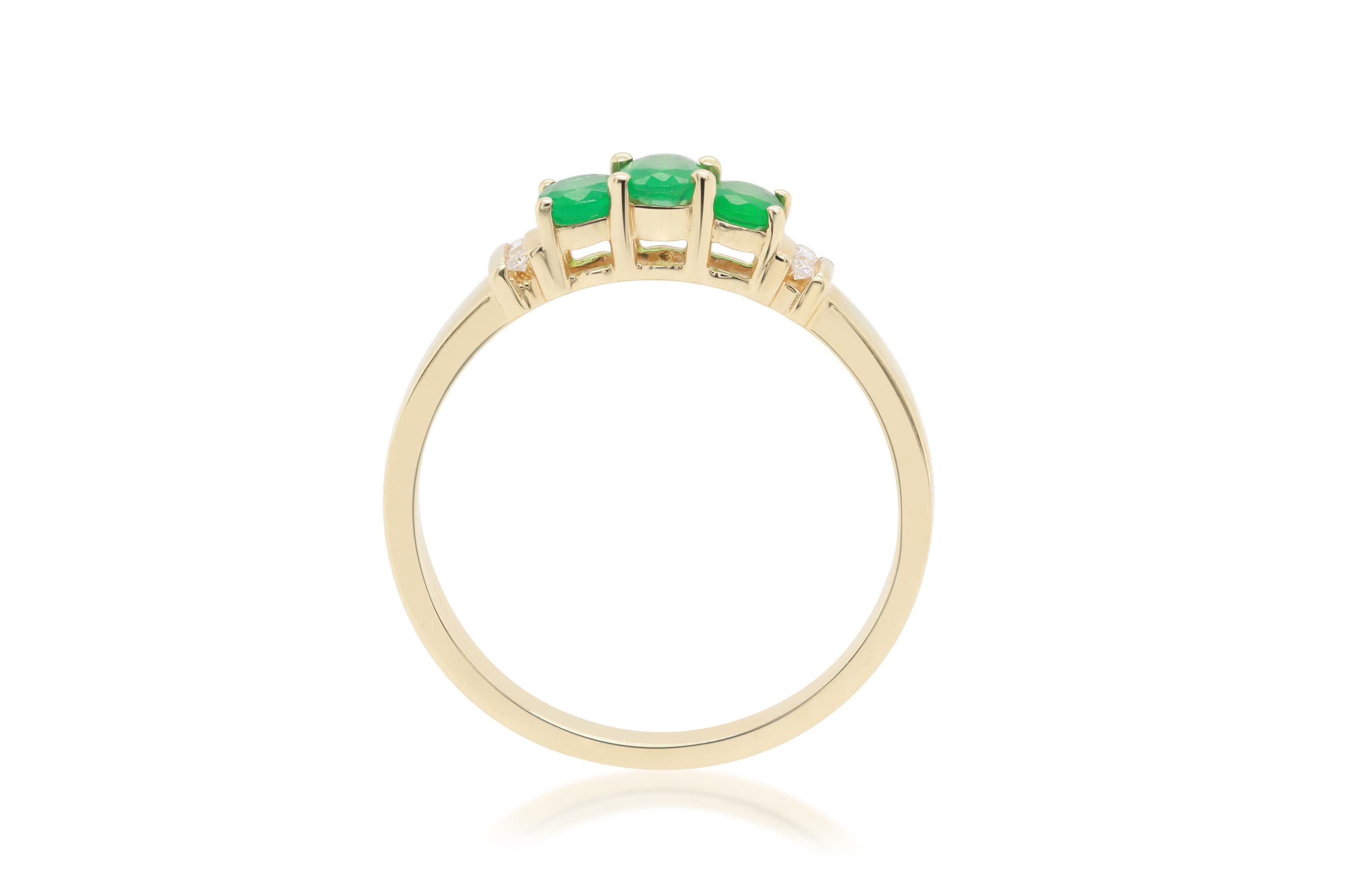 Emerald Ring in 14K Yellow Gold