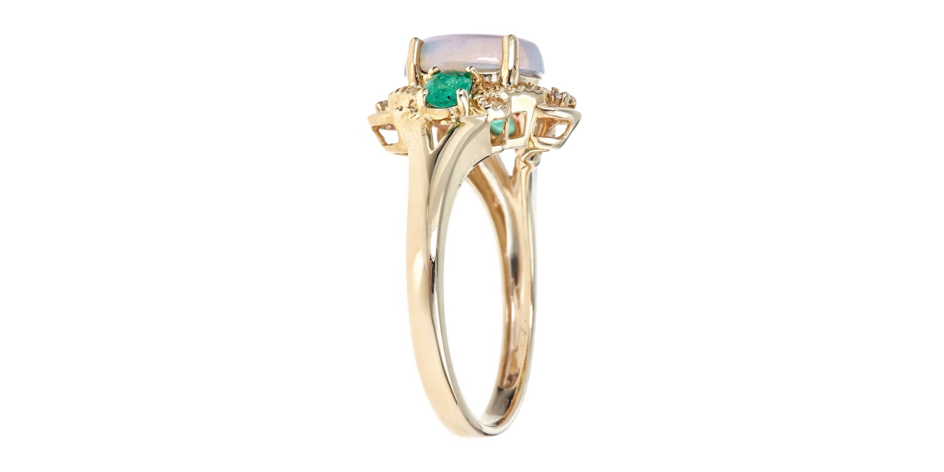 Ethiopian Opal Ring in 14K Yellow Gold