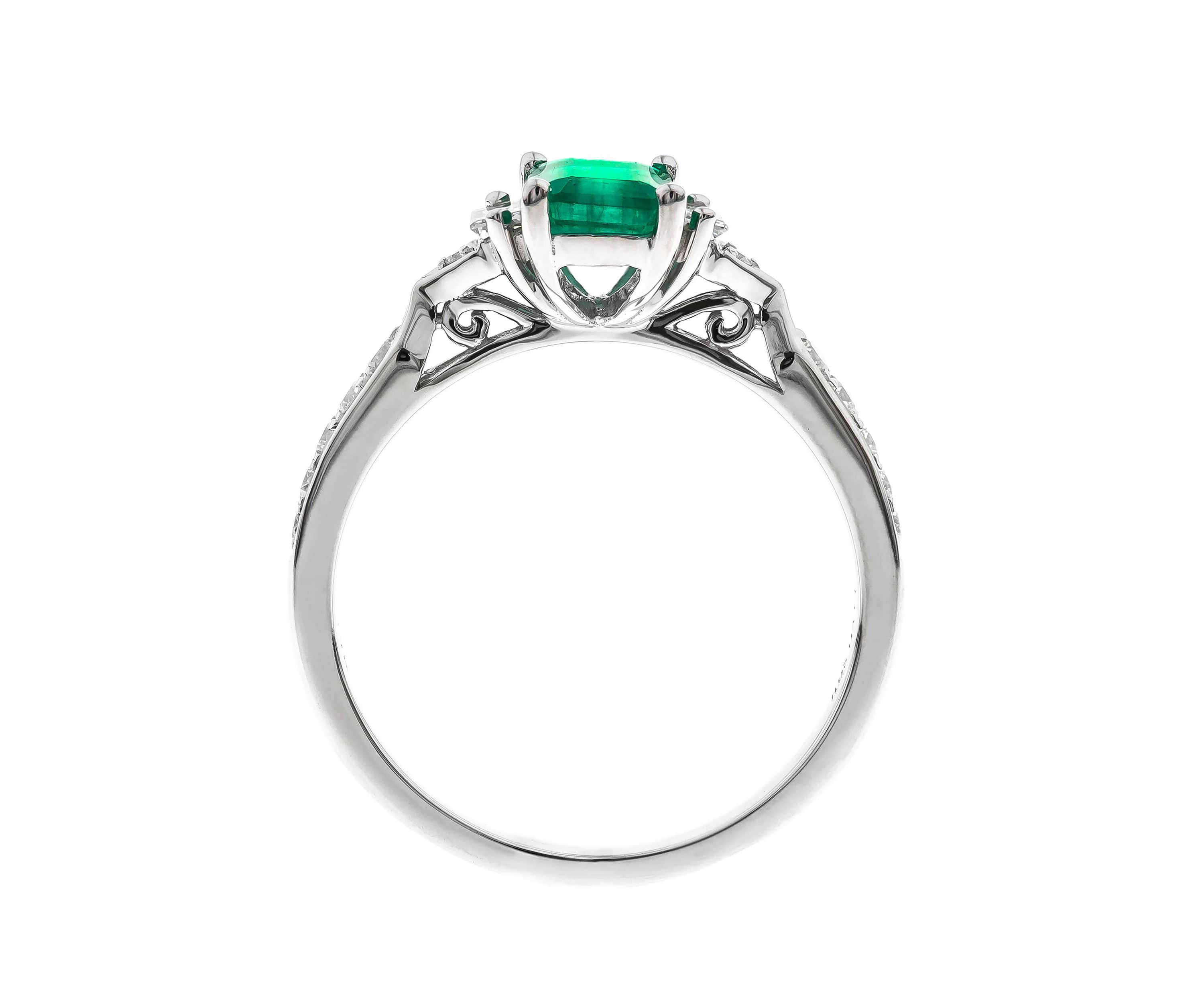 EMERALD Ring in 10K WHITE GOLD
