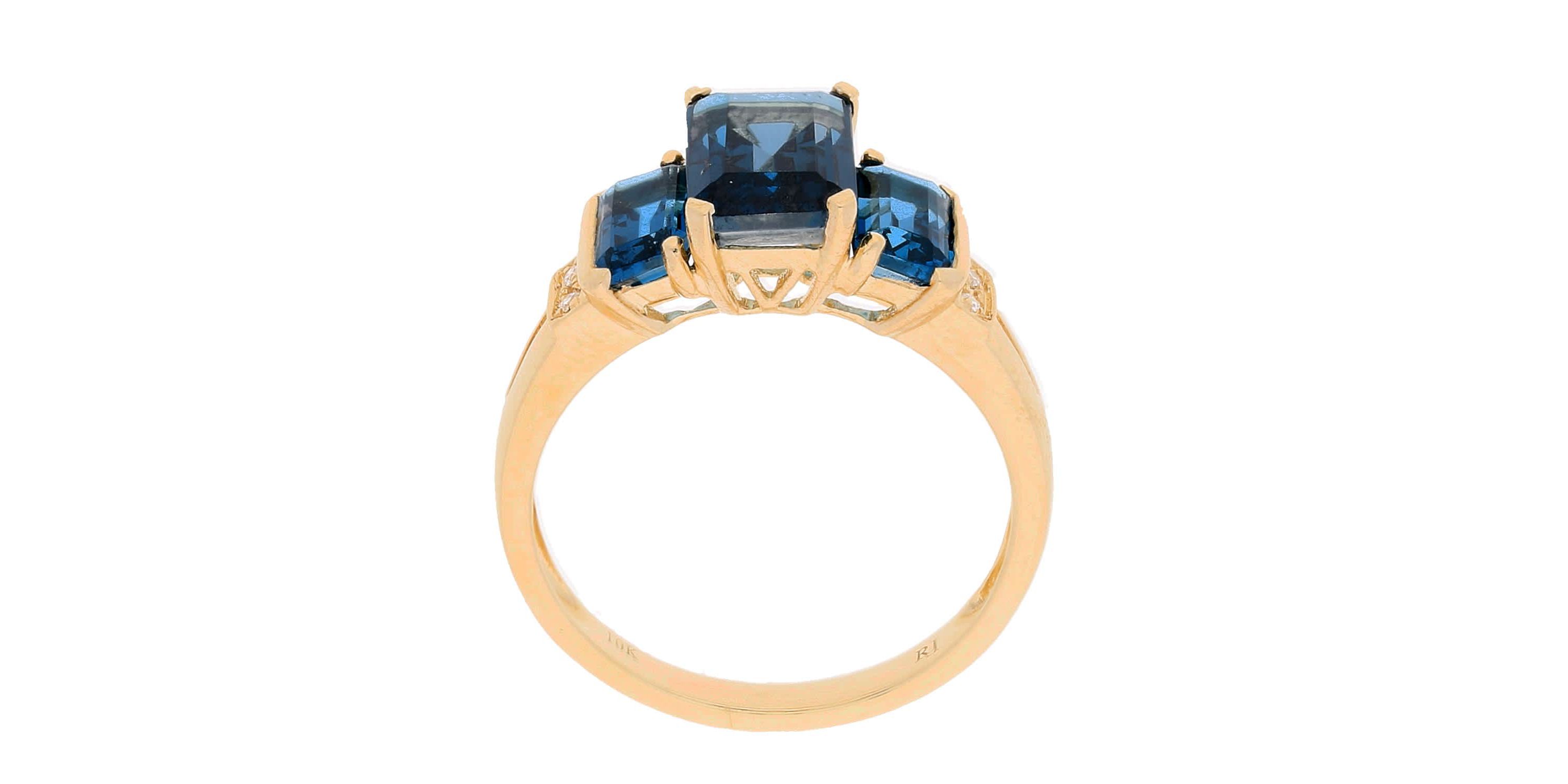 BLUE TOPAZ Ring in 10K YELLOW GOLD