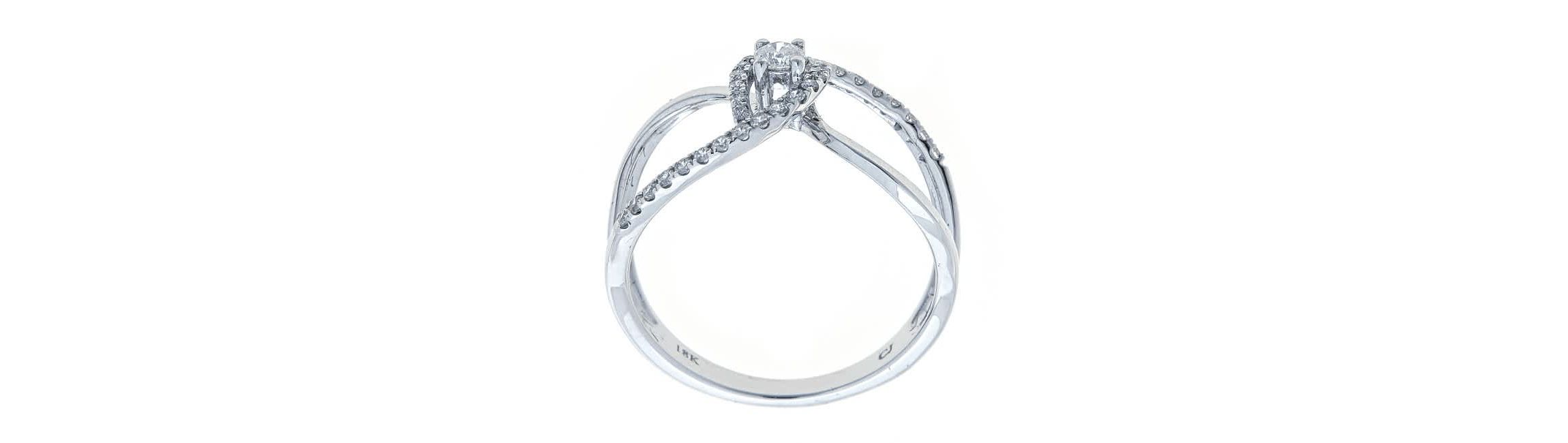 DIAMOND Ring in 10K WHITE GOLD
