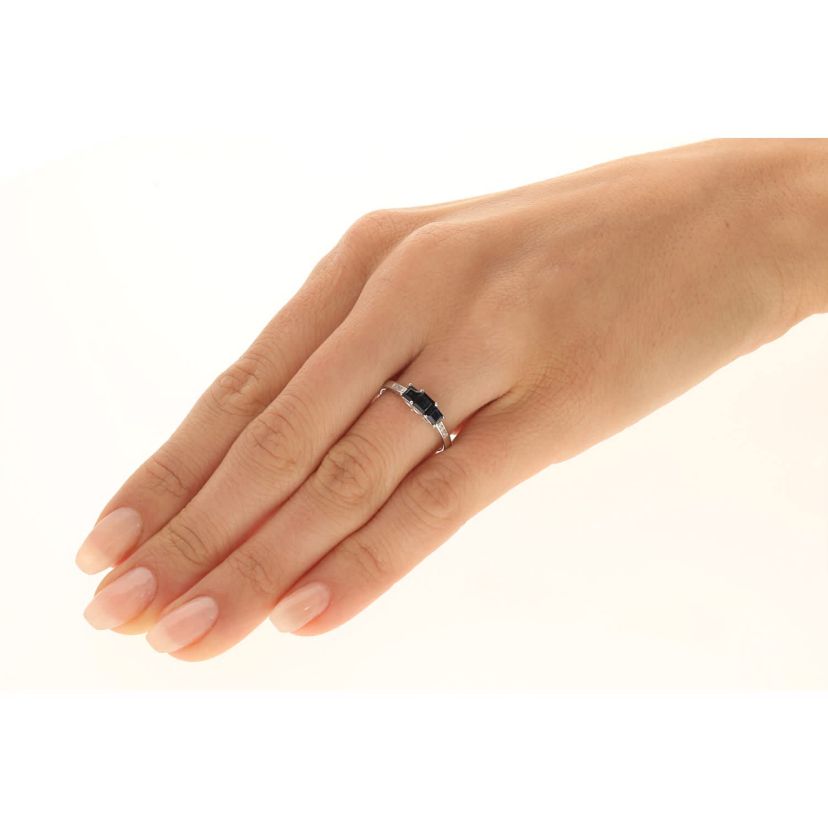 SAPPHIRE Ring in 10K WHITE GOLD