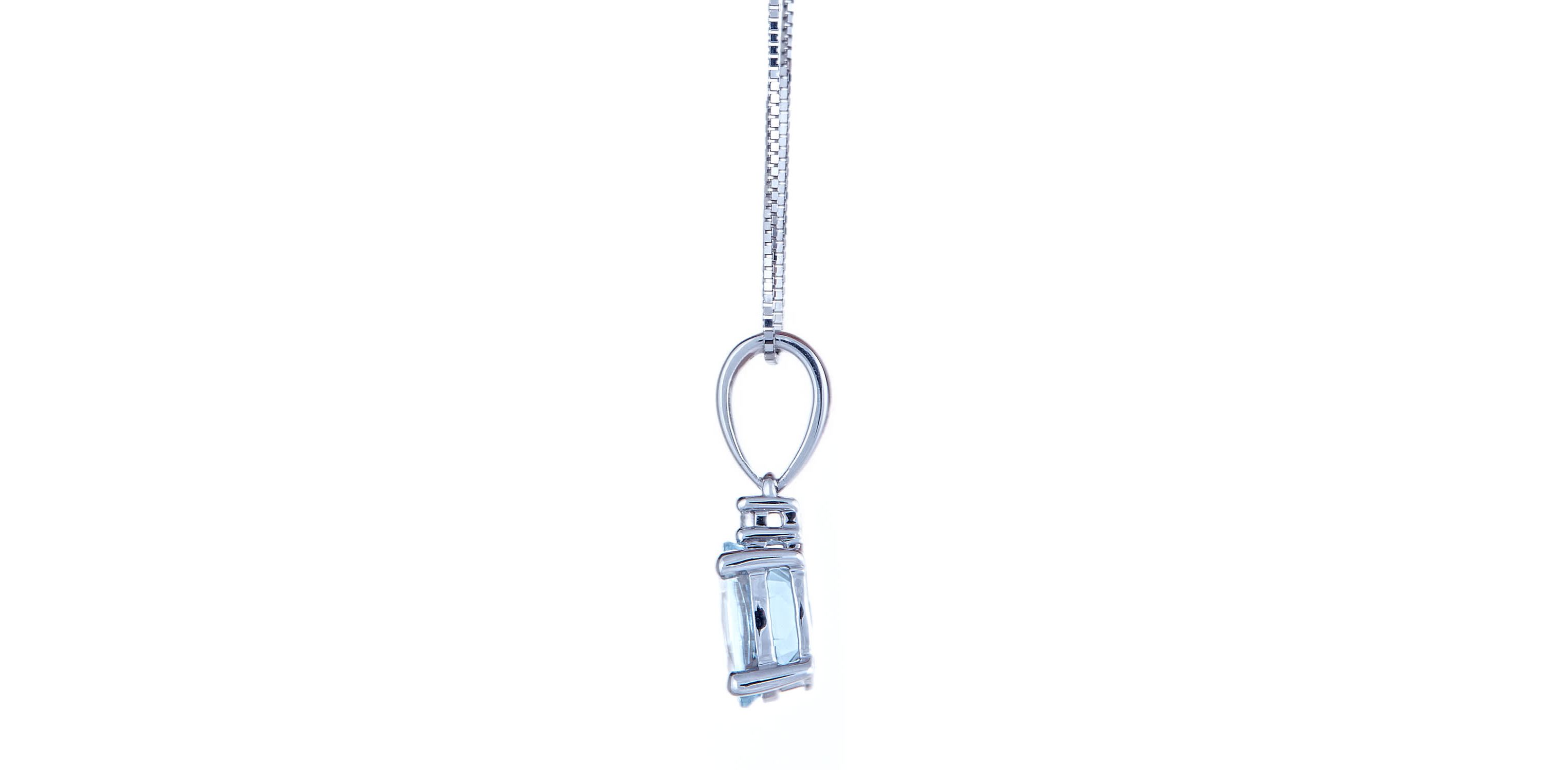 Aquamarine Pendant in 10K White Gold