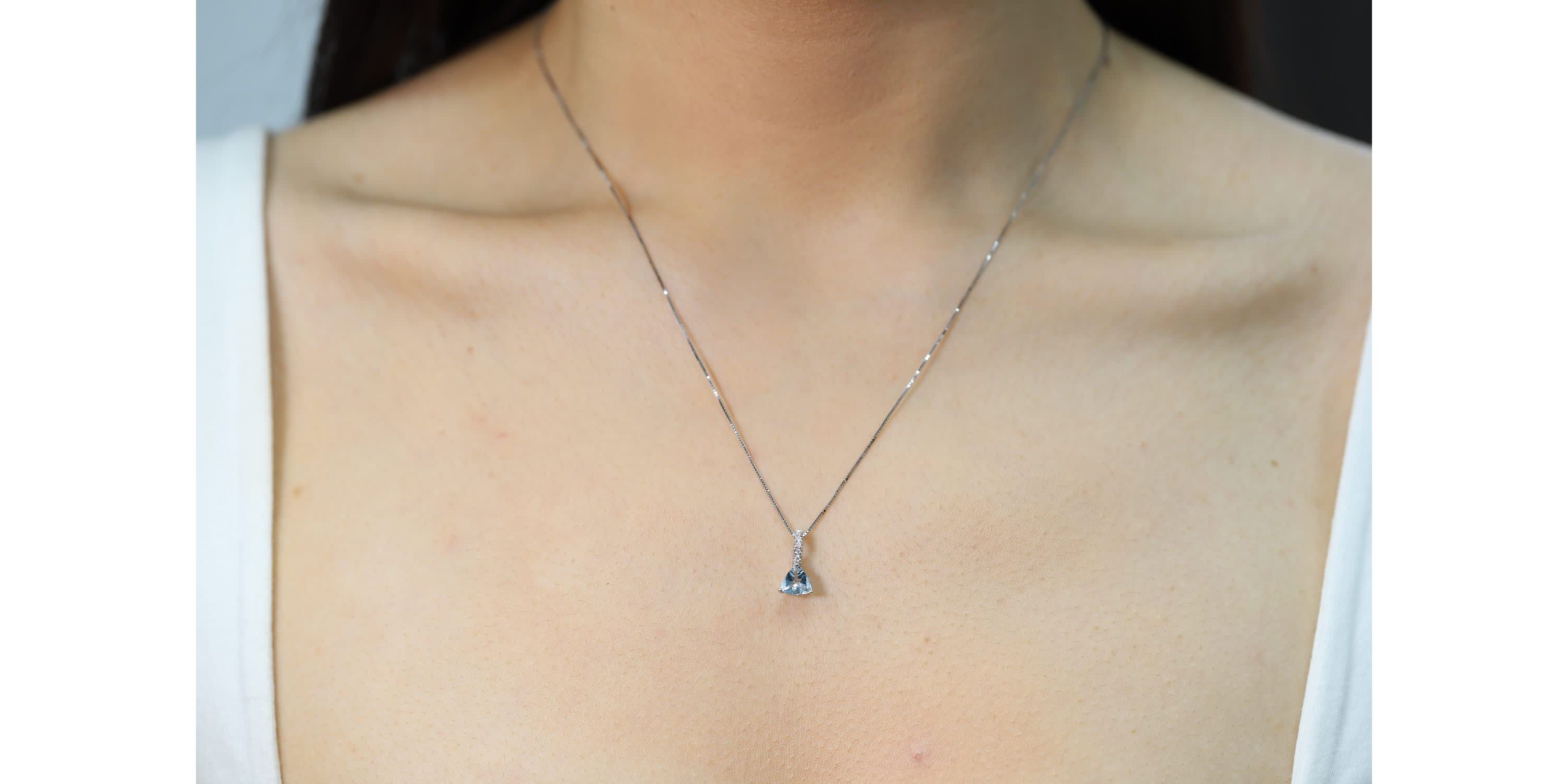 Aquamarine Pendant in 10K White Gold