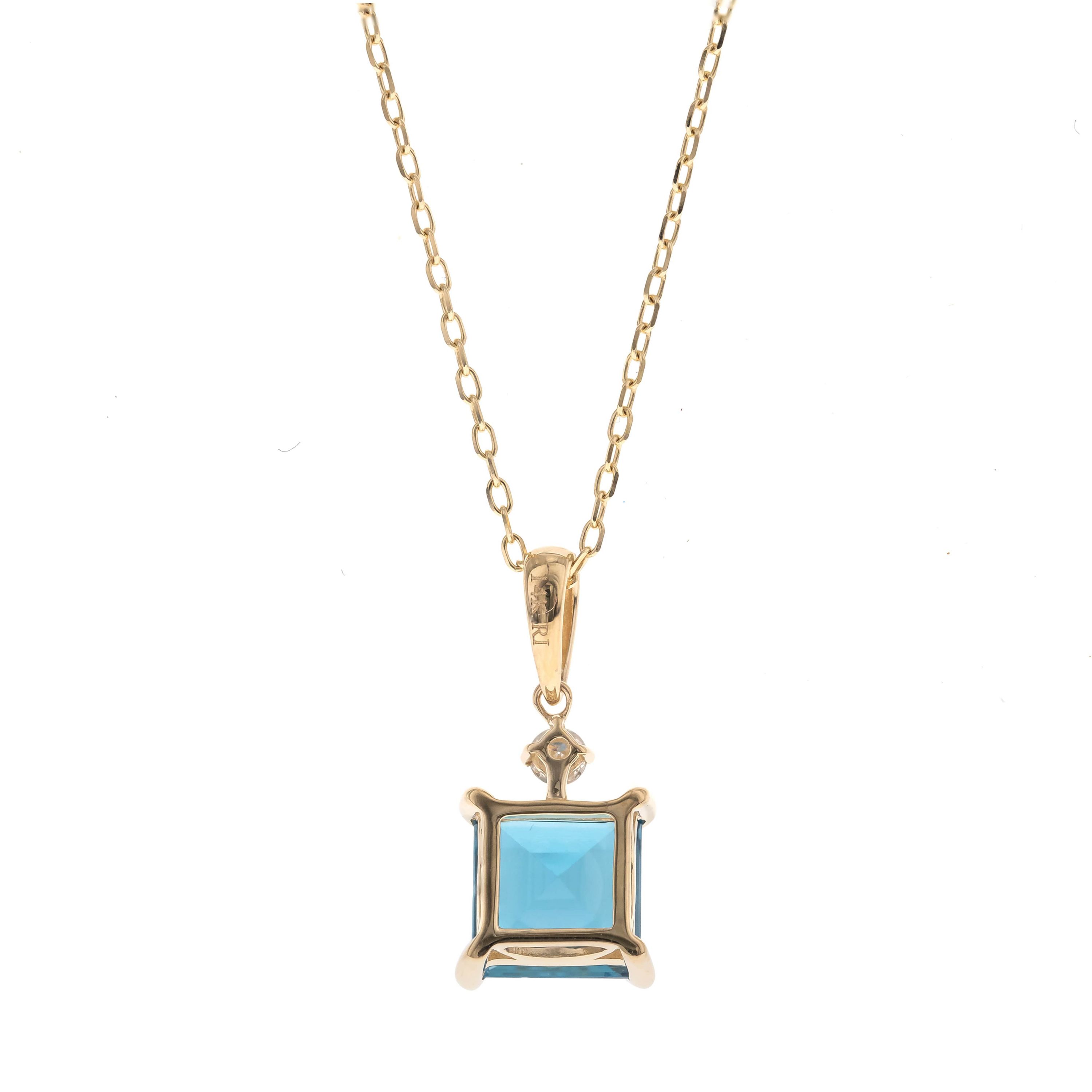 BLUE TOPAZ Pendant in 10K YELLOW GOLD