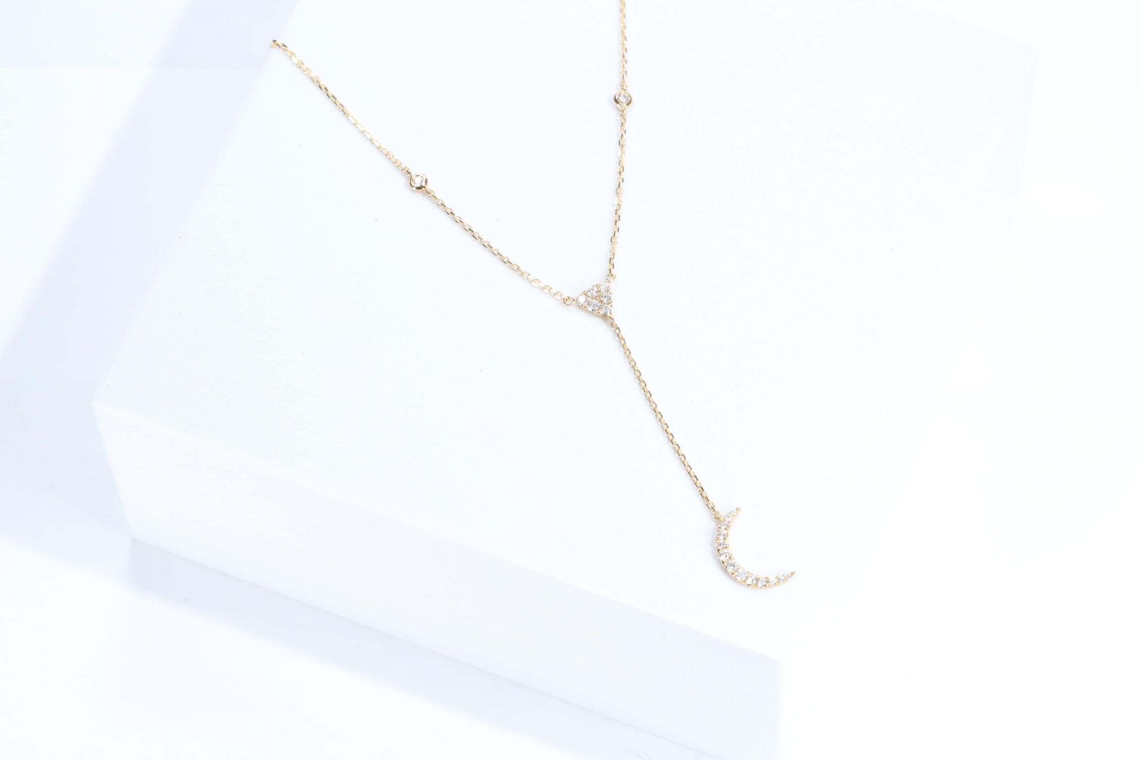 DIAMOND Necklace in 10K YELLOW GOLD
