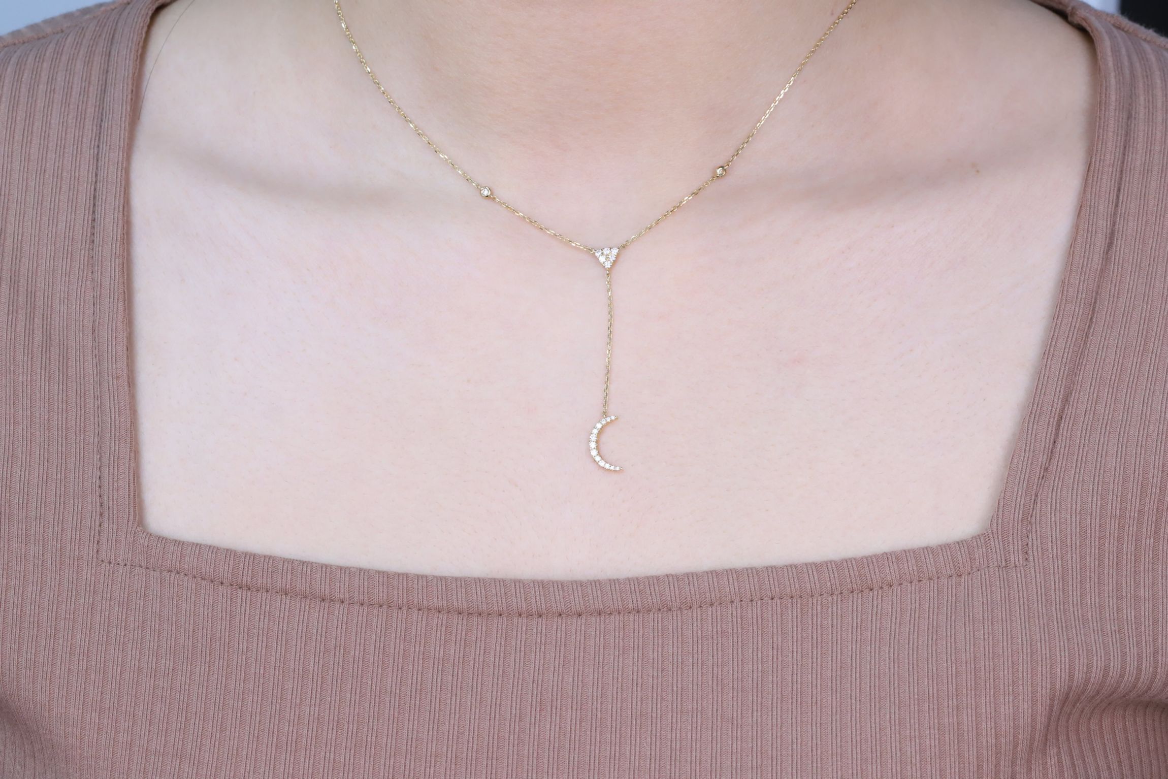 DIAMOND Necklace in 10K YELLOW GOLD