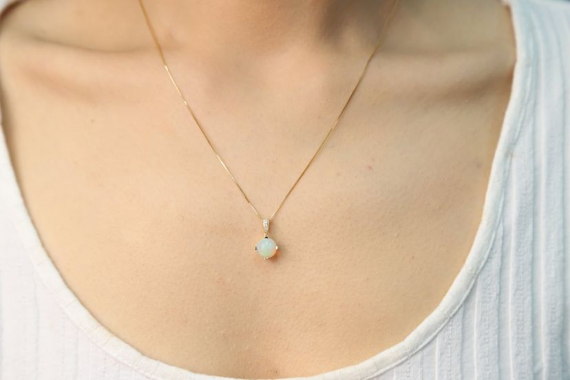 Opal Pendant in 14K Yellow Gold