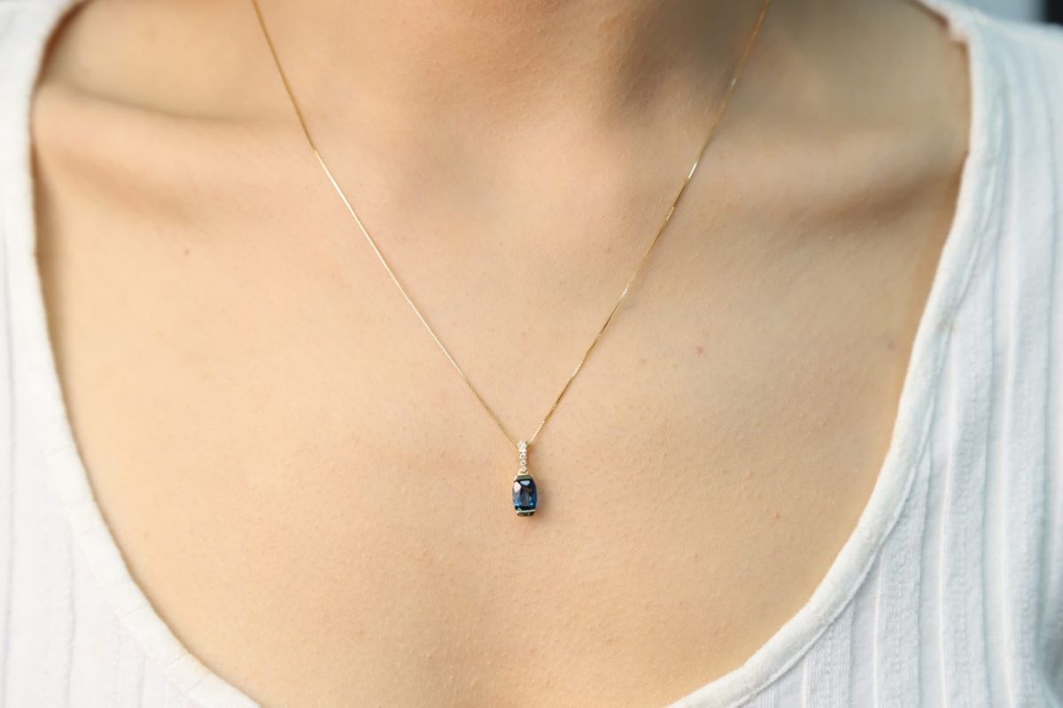 London Blue Topaz Pendant in 14K Yellow Gold