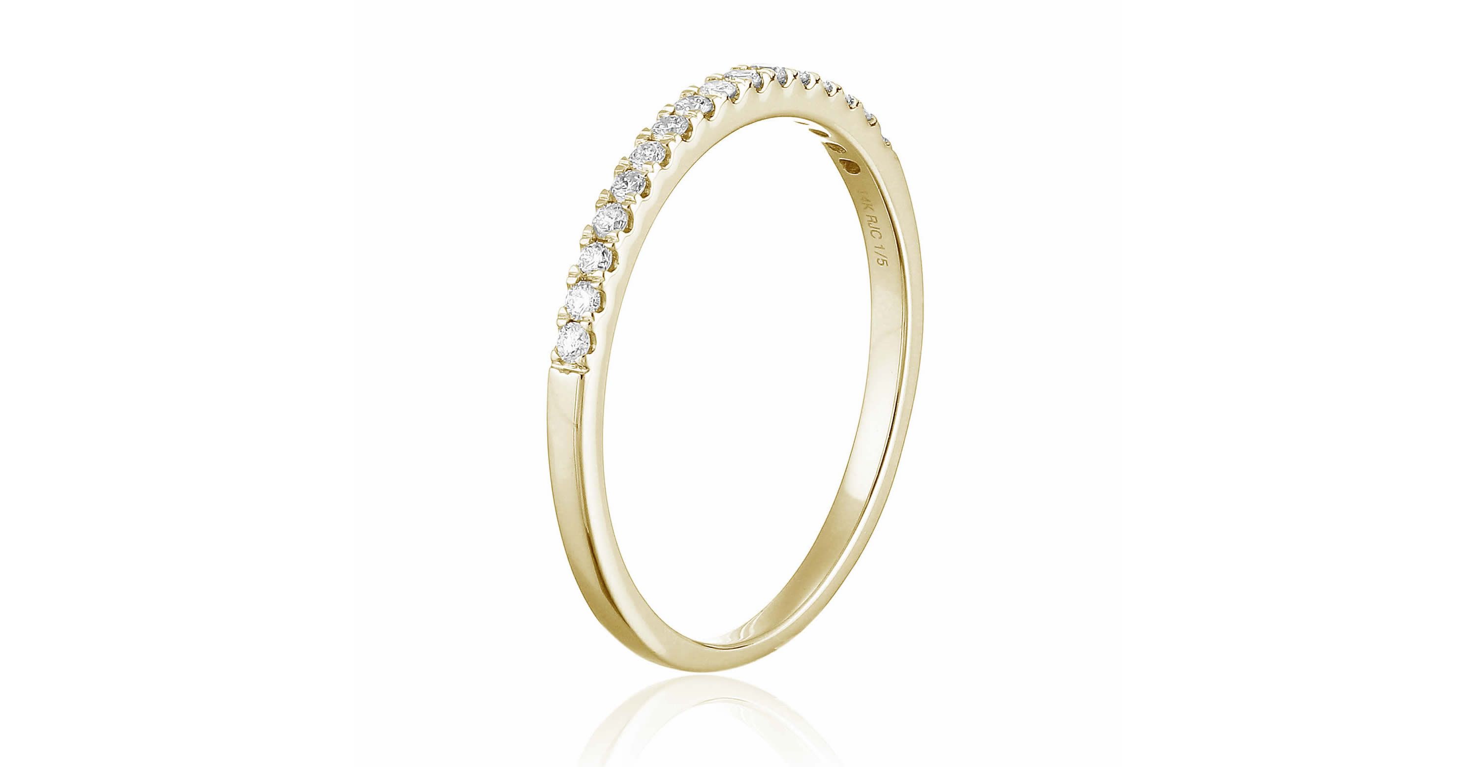 1/5 ct. t.w. Diamond Wedding Band in 14K Yellow Gold