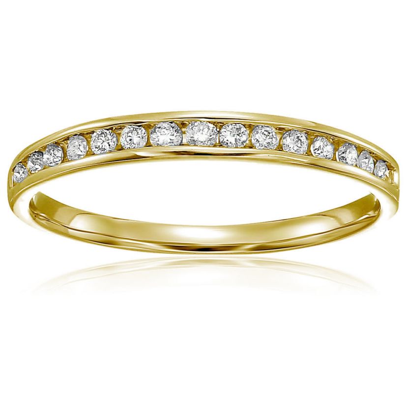 1/5 ct. t.w. Diamond Wedding Band in 10K Yellow Gold
