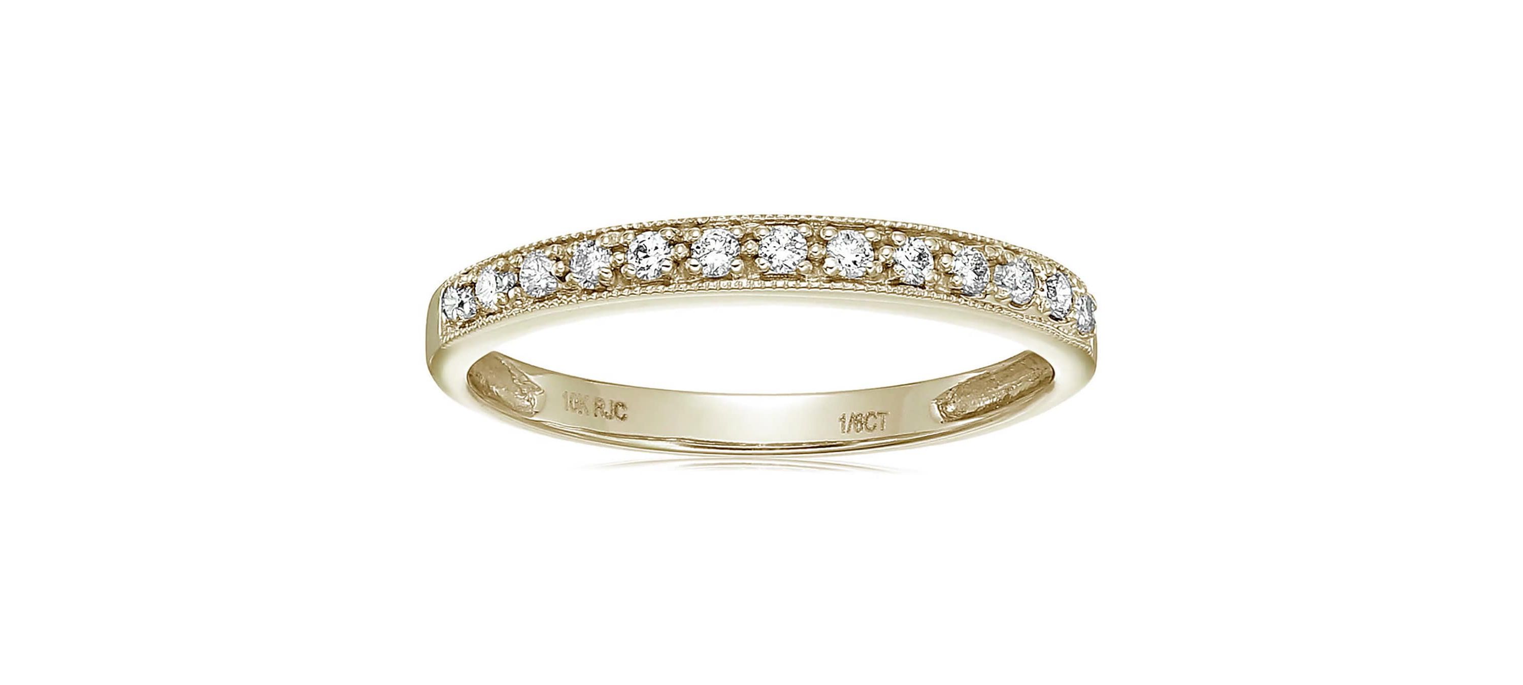 1/6 ct. t.w. Diamond Wedding Band in 10K Yellow Gold