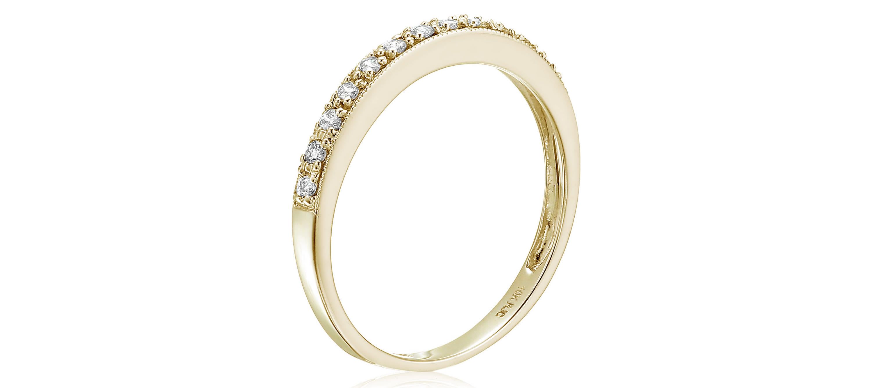 1/6 ct. t.w. Diamond Wedding Band in 10K Yellow Gold