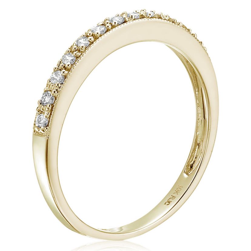 1/6 ct. t.w. Diamond Wedding Band in 10K Yellow Gold