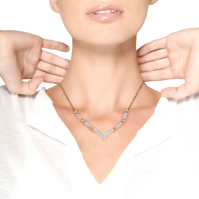 10K Yellow and White Gold 1.0 Cttw Diamond "V" Shape Statement Necklace