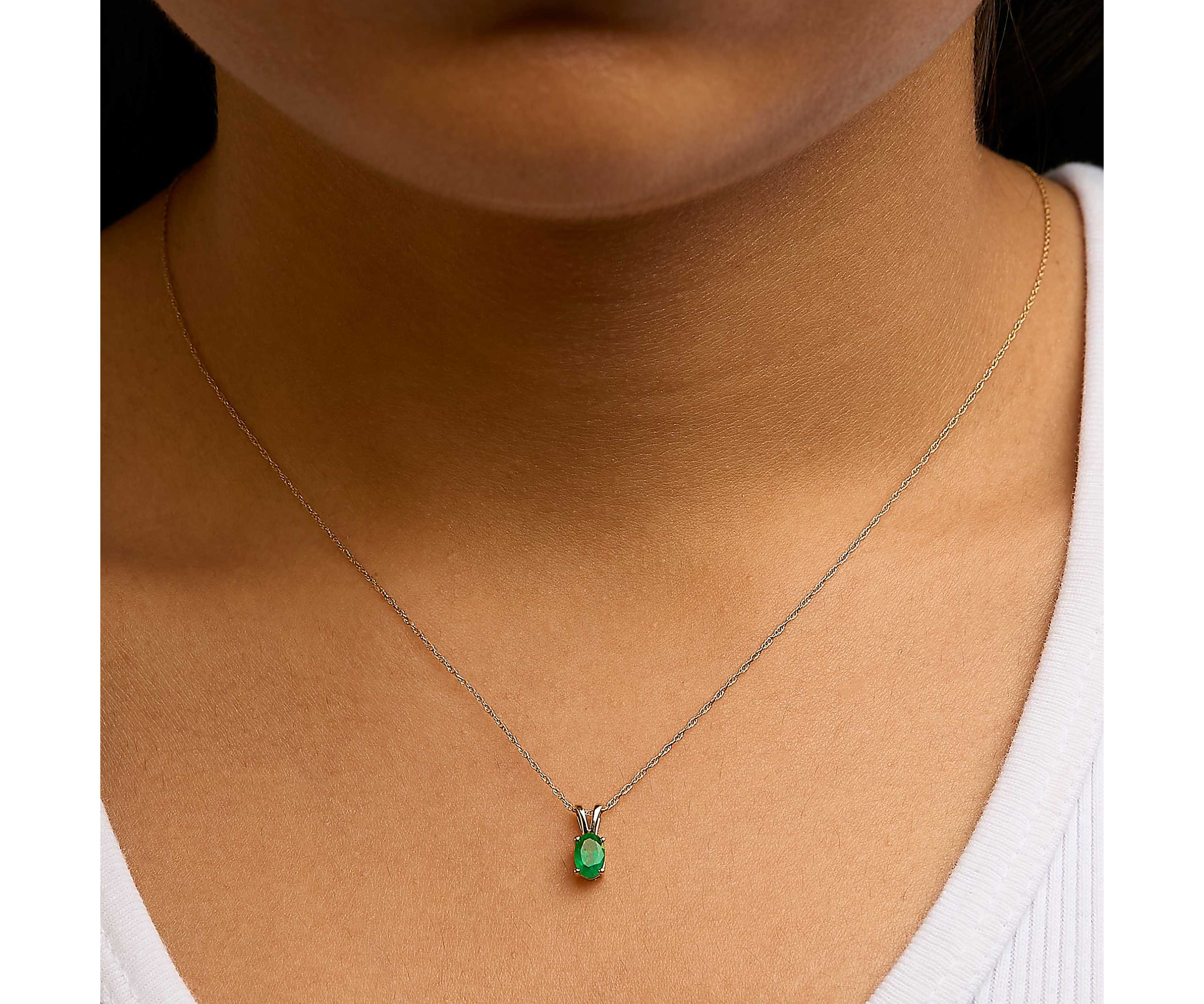 14K Yellow Gold Oval Green Emerald Solitaire Pendant Necklace - 18" Inches