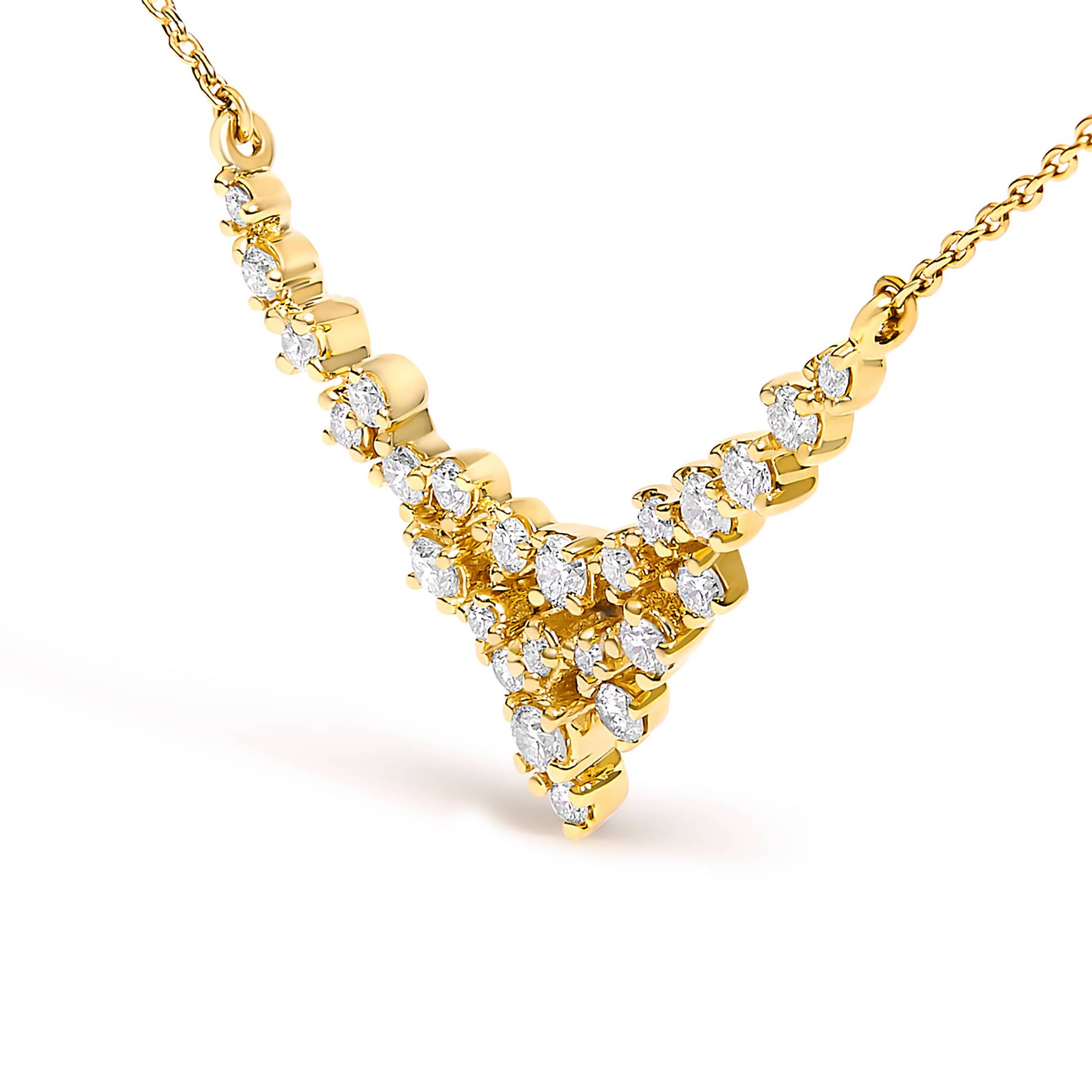 14K Yellow Gold 1/2 Cttw Diamond Scattered "V" Necklace - 18" Inches
