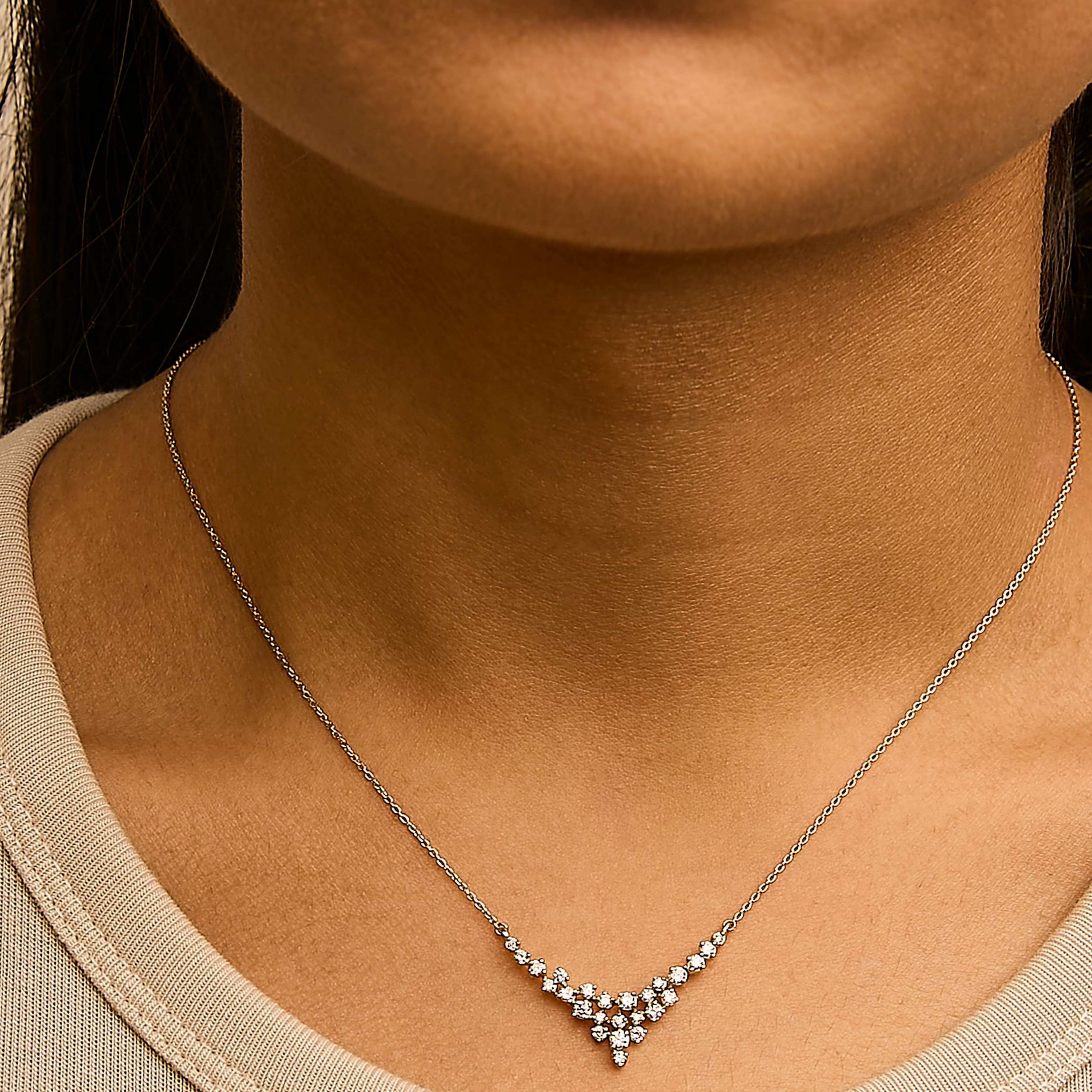 14K Yellow Gold 1/2 Cttw Diamond Scattered "V" Necklace - 18" Inches