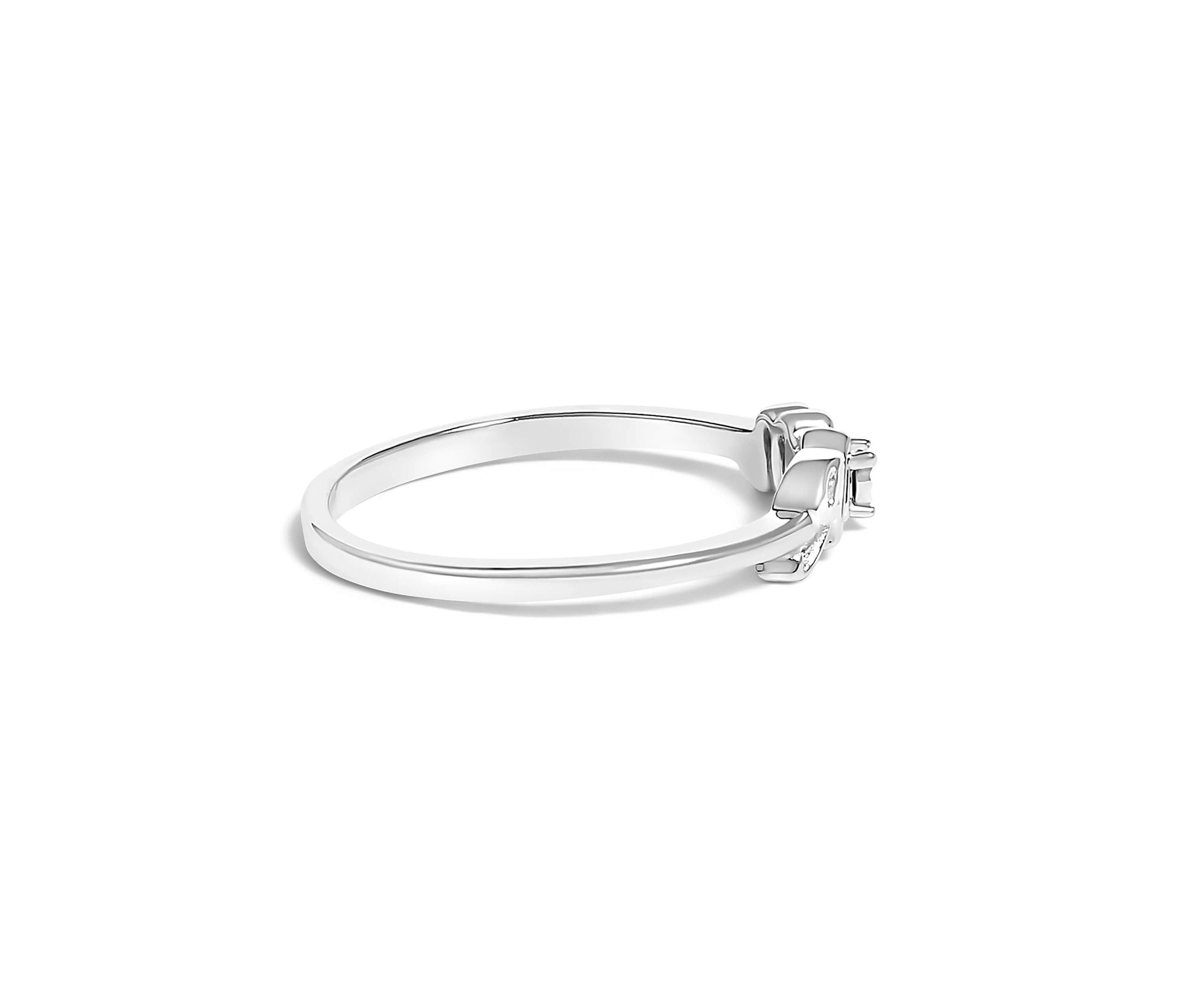 .925 Sterling Silver Diamond Accent "MOM" Ring