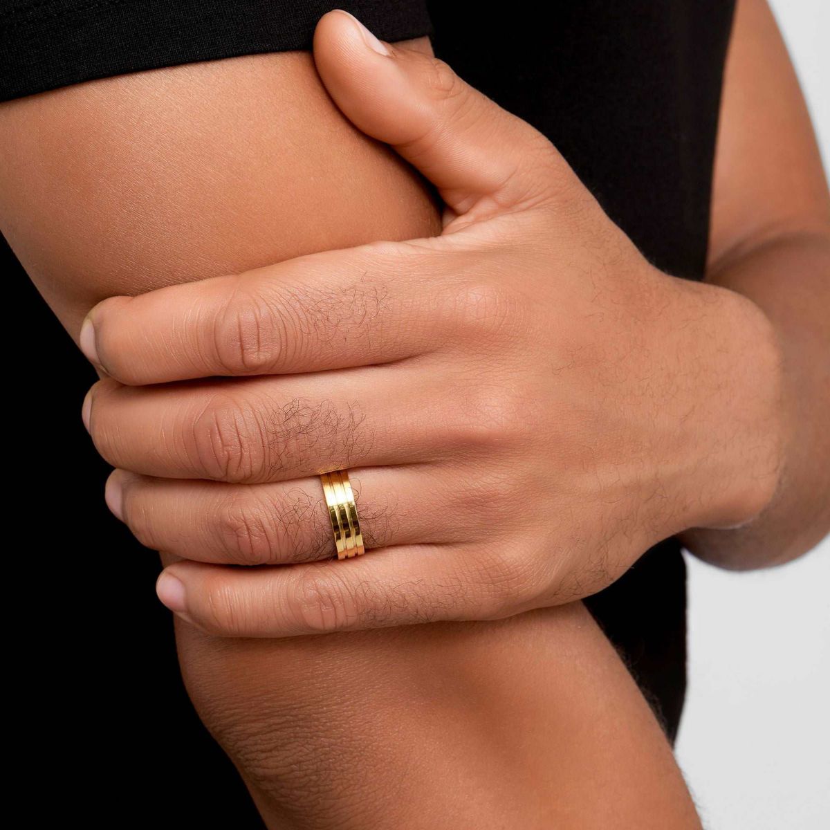 Mens Tarnish Resistant Three Line Band gold