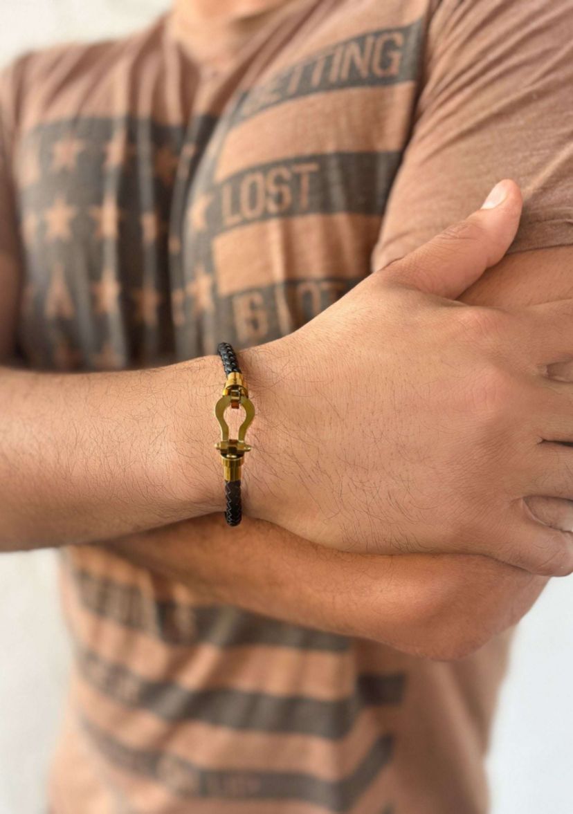 Tarnish Resistant 18k Gold Plated Magnetic Leather Bracelet