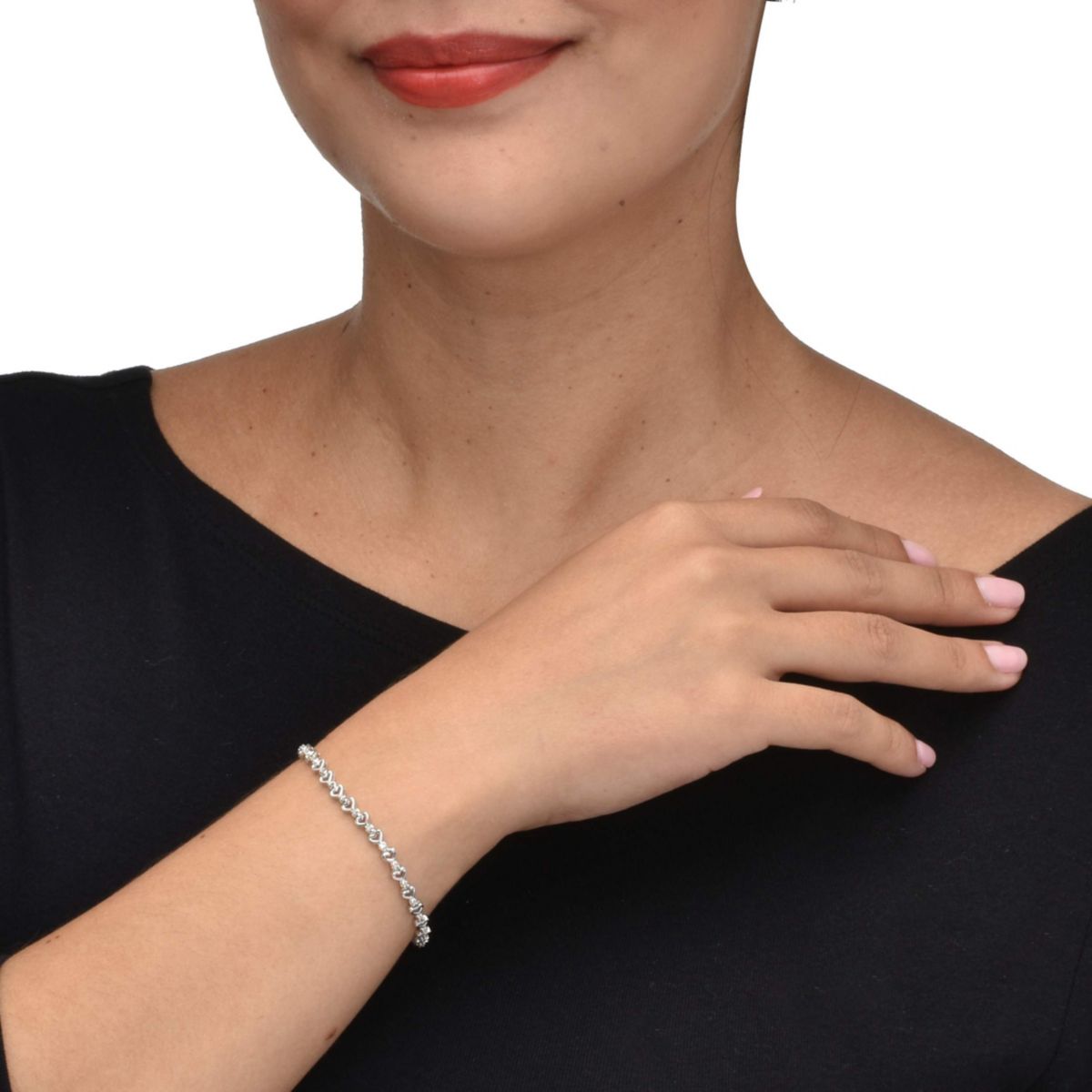 .15 TCW Diamond Sterling Silver Heart Link Bracelet 7 Inches