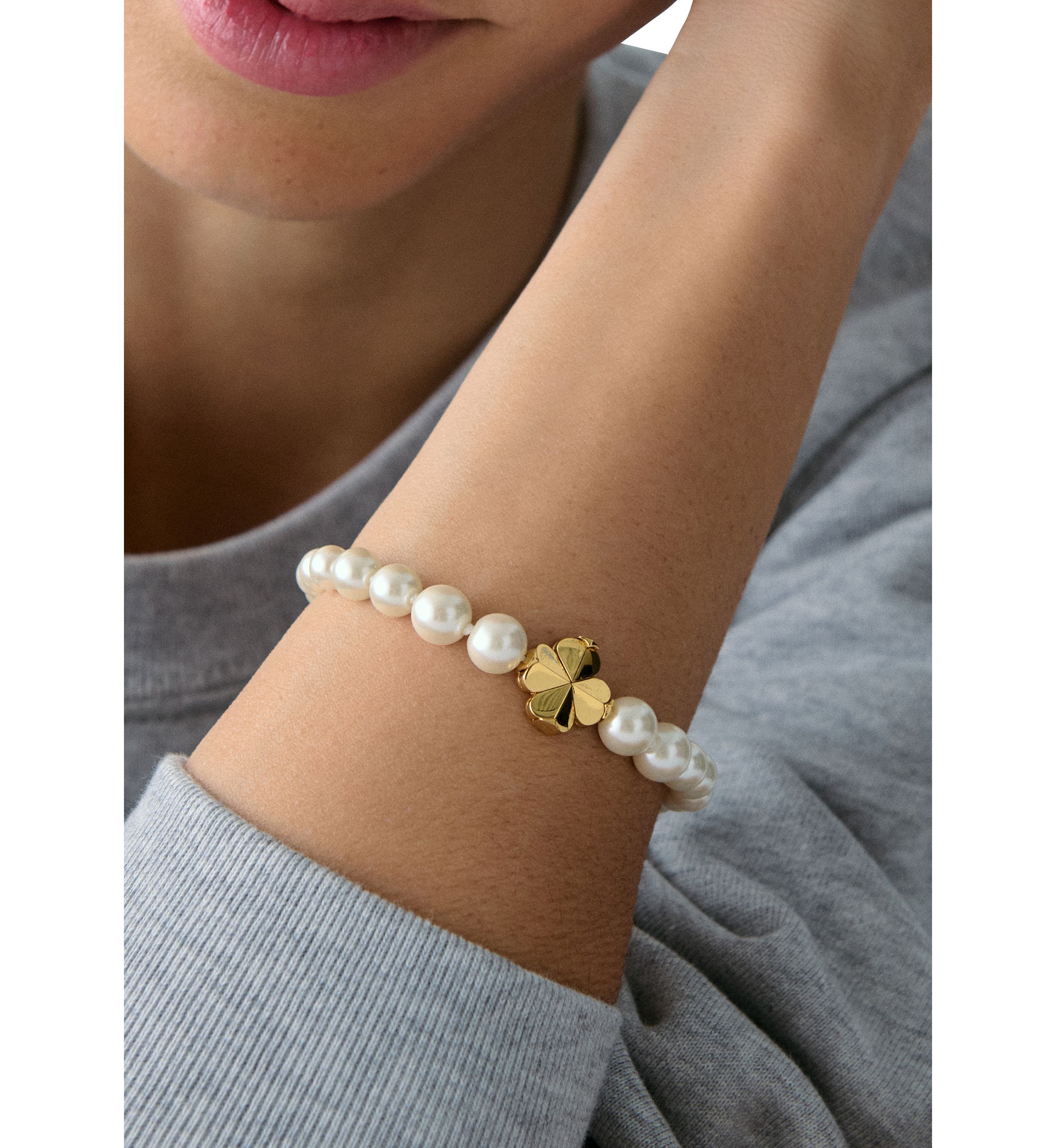 Clover Charm Pearl Beaded Bracelet 