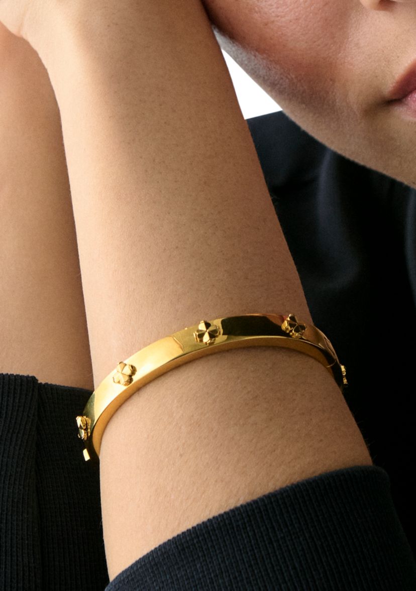 Flower Hinged Bangle 