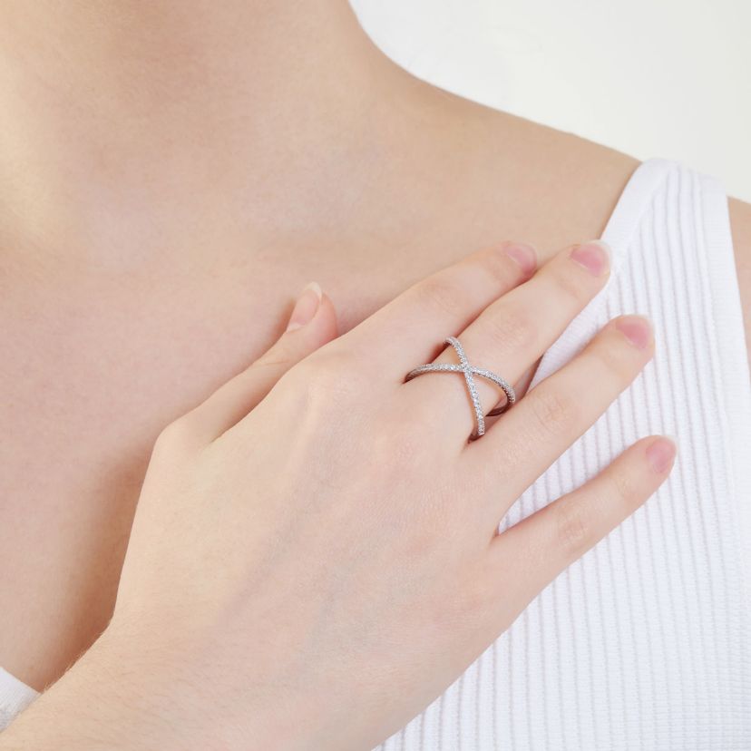 Sterling Silver Cubic Zirconia Criss Cross Ring