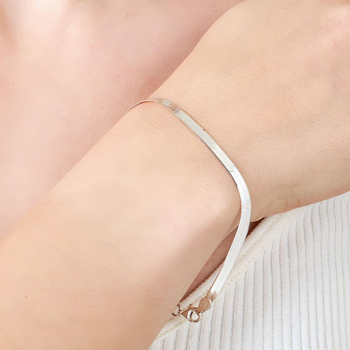 Sterling Silver 7.5IN 040 Magic Herringbone Chain Bracelet