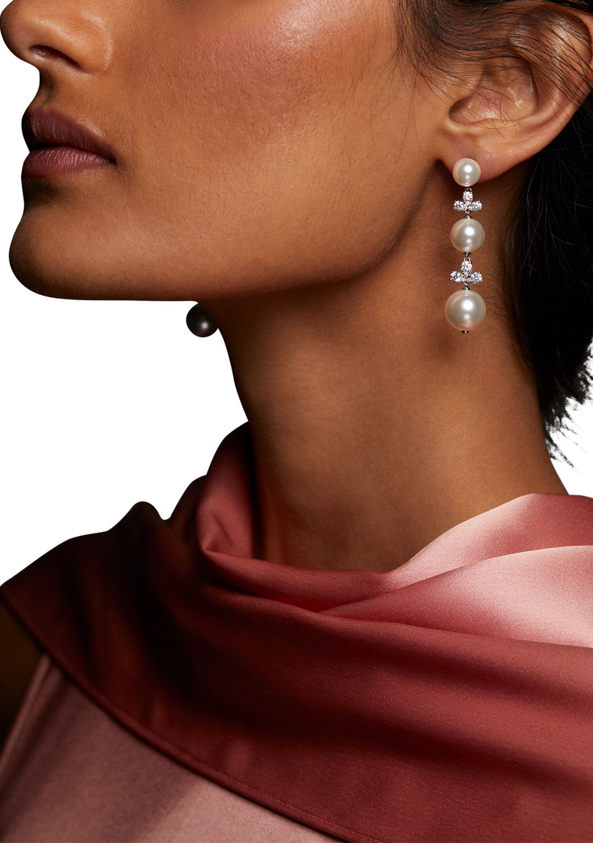 Venus Pearl Linear Earrings