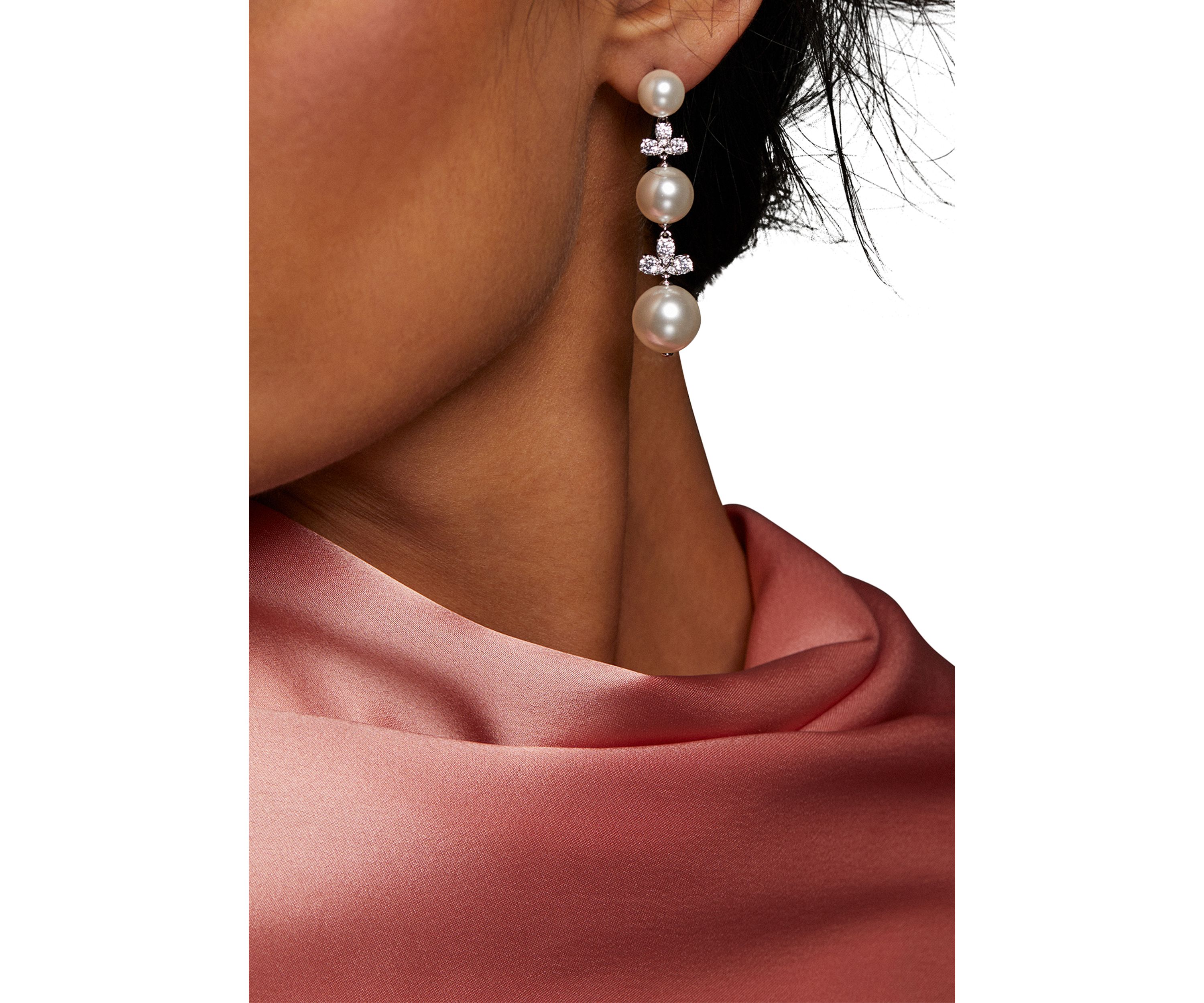 Venus Pearl Linear Earrings