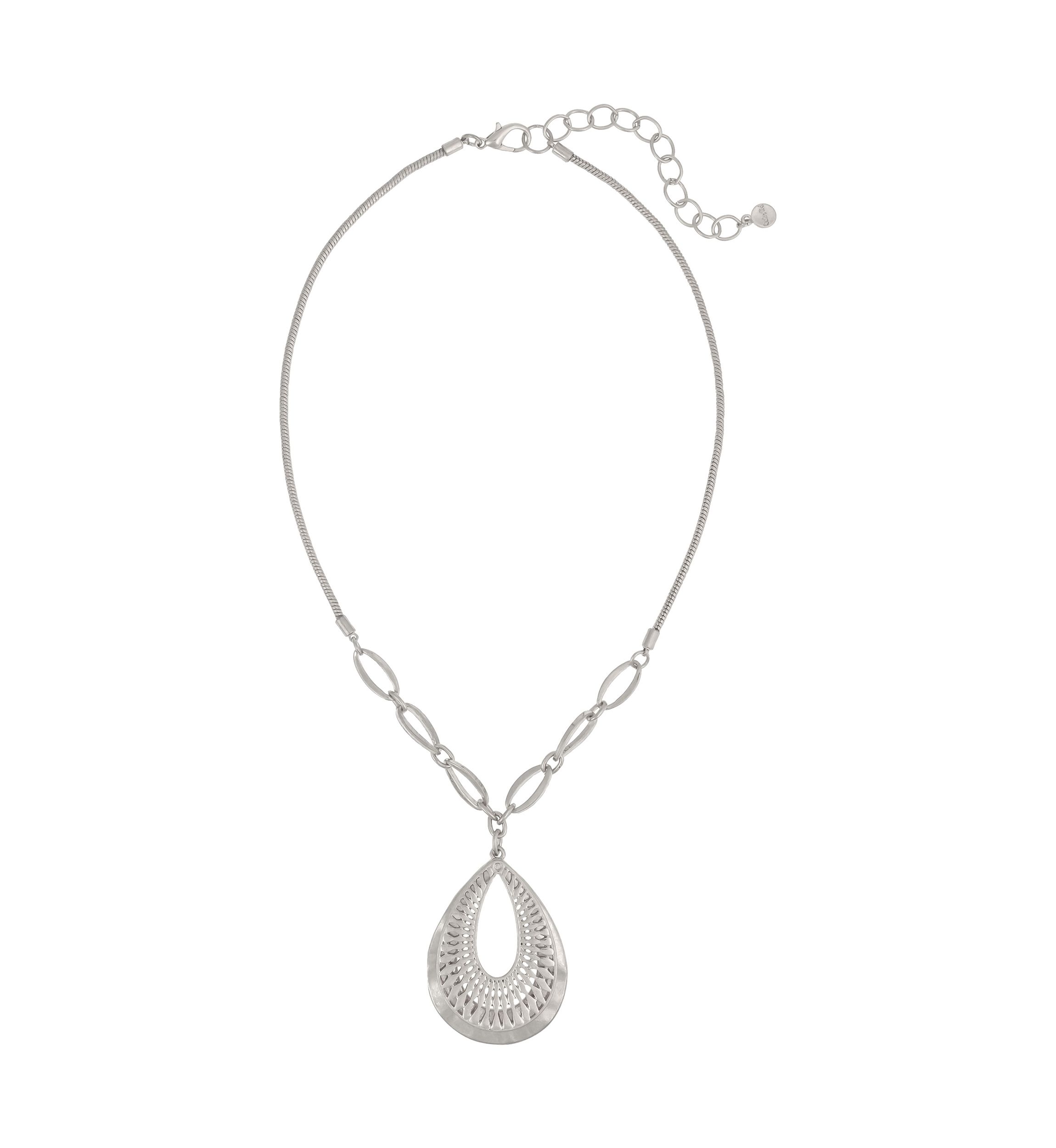 Short Open Textured Teardrop Pendant Necklace