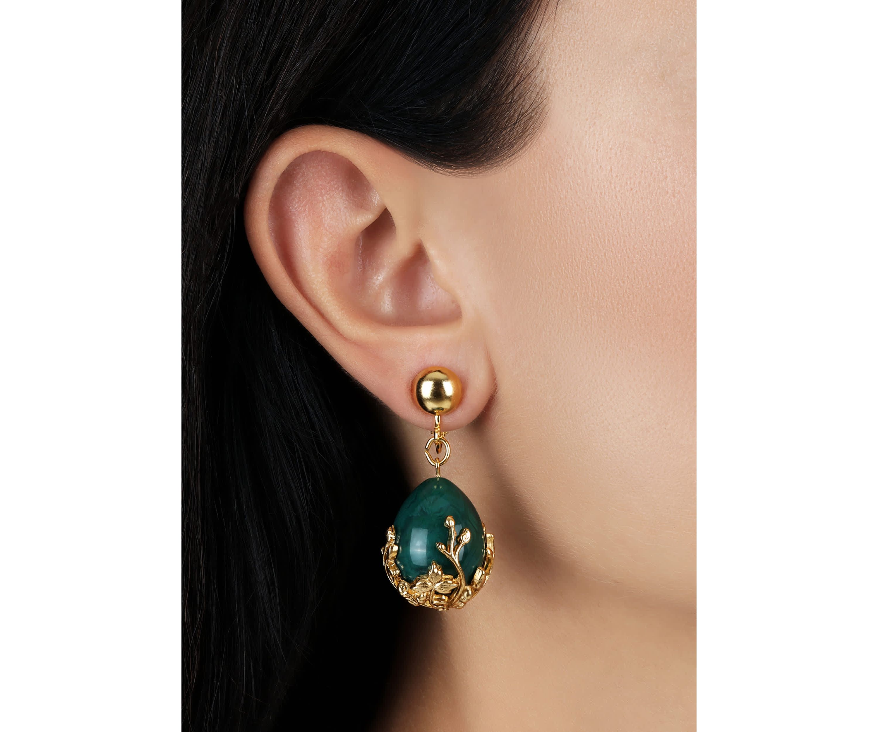 Gold Tone Green Gold Bead Clip Earrings