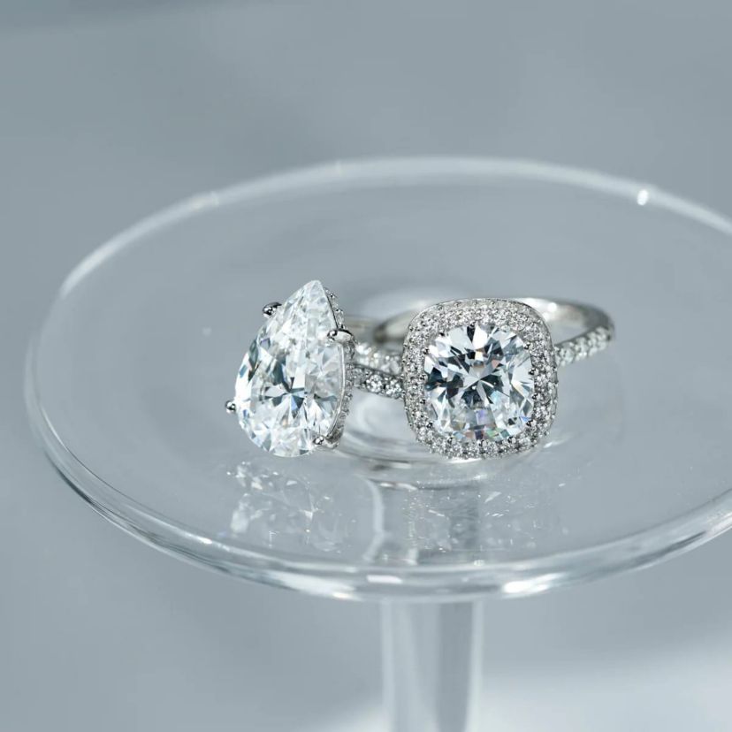Lab Created Platinum clad Sterling Silver Cubic Zirconia Pear Cut Engagement Ring, Size 10