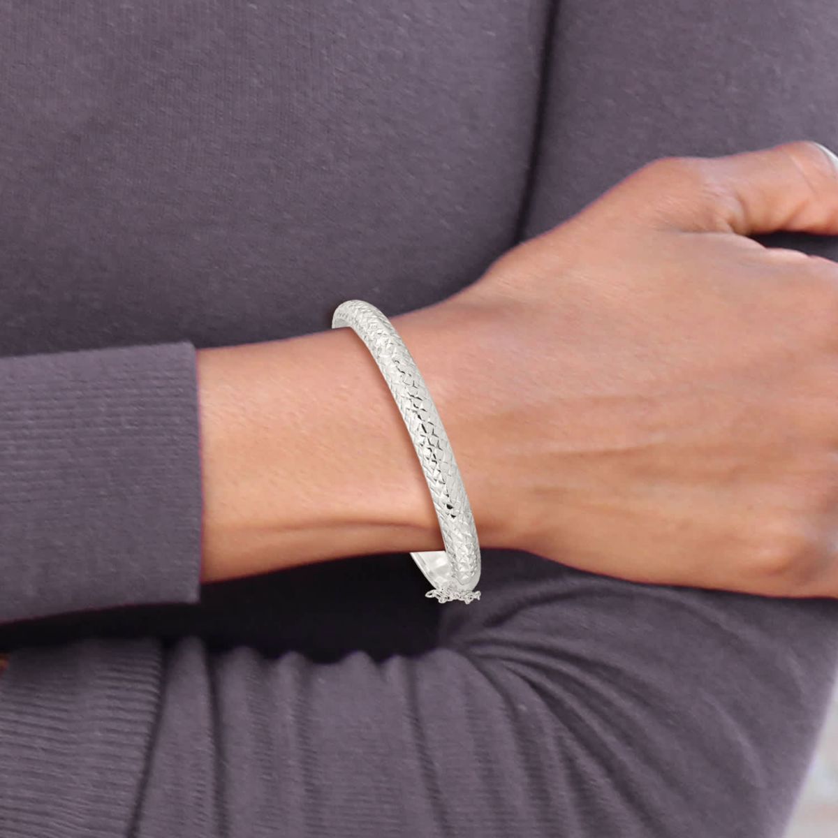 Sterling Silver Rhodium-plated Polished and Diamond-cut 7mm Hinged Bangle