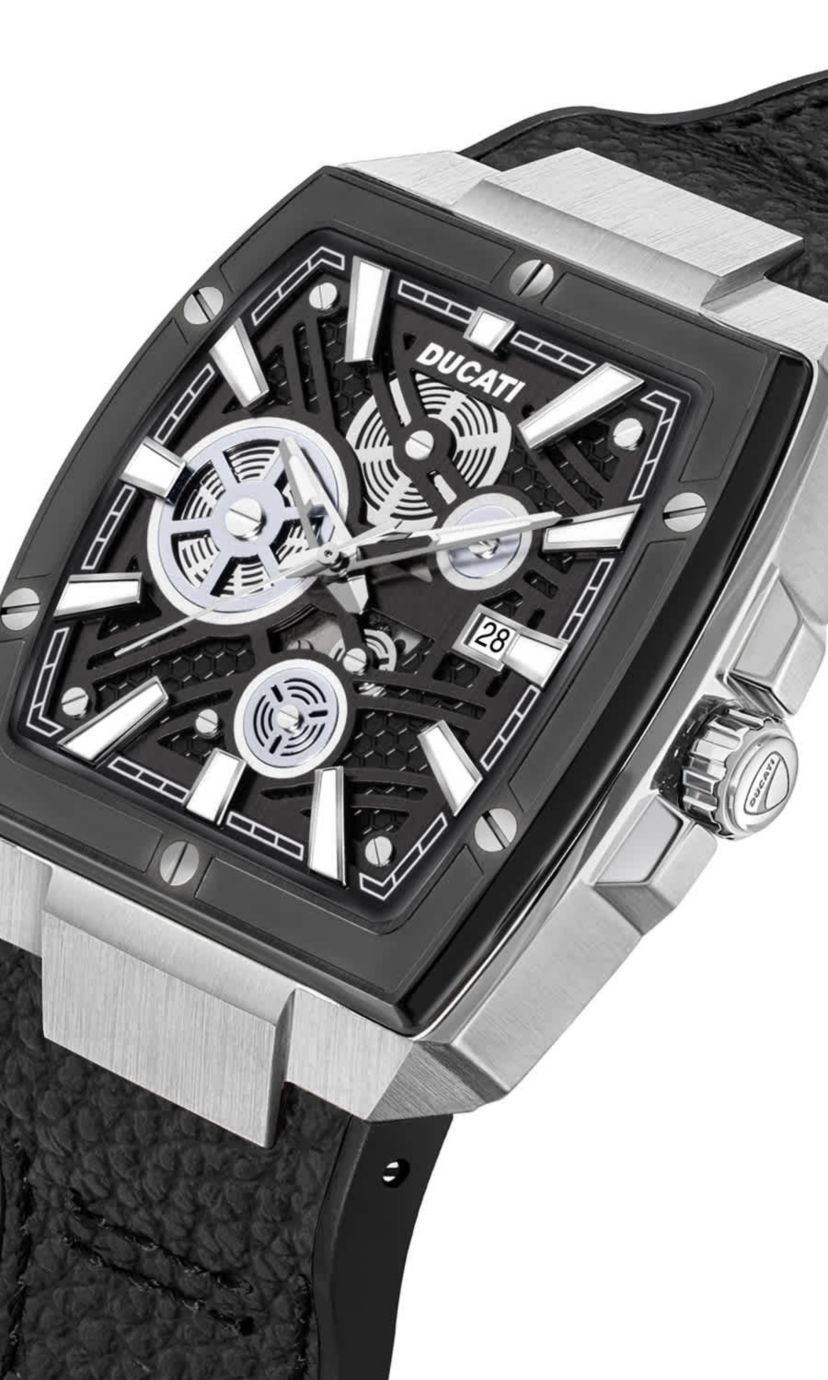 Automated Quartz Analog Watch With Black Textured Leather Strap, Semi Transparent Dial 40Mm Case
