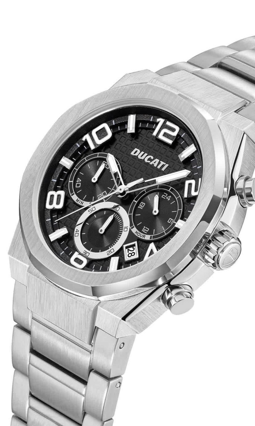 Chronograph Quartz Watch With Metal Bracelet Black Dial 44Mm Case