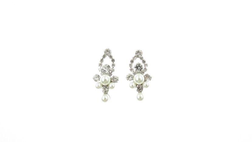 PEARL & CRYSTAL CLUSTER POST EARRINGS