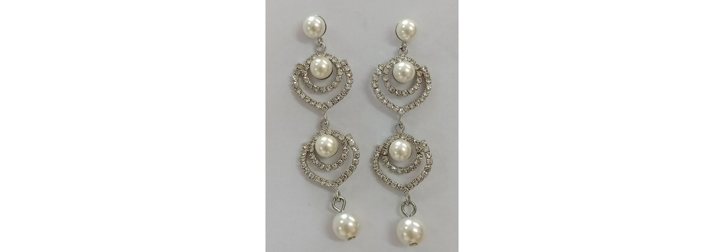 CRYSTAL & PEARL LONG DROPS