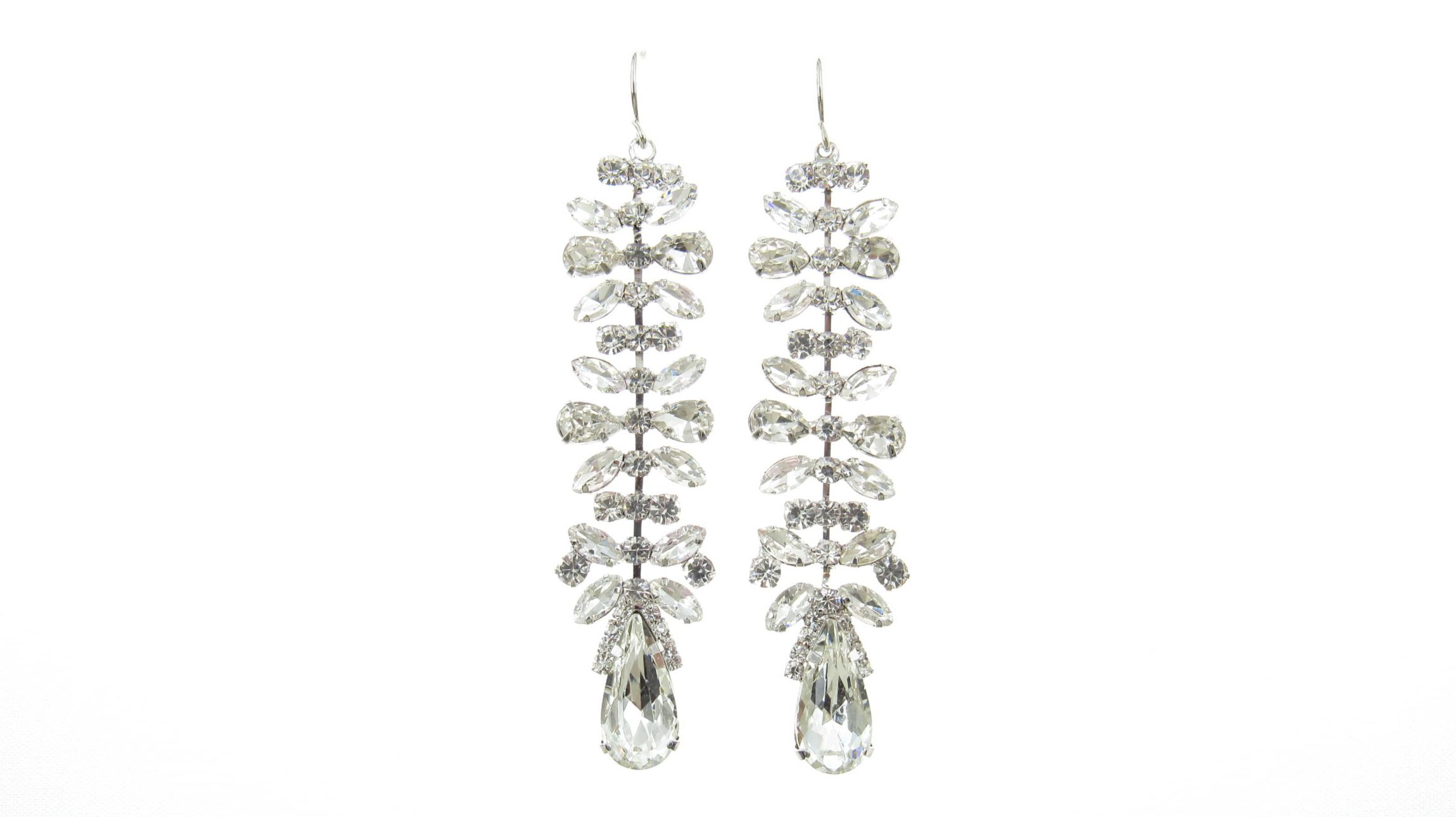 CRYSTAL FASHION DROP EARRINGS