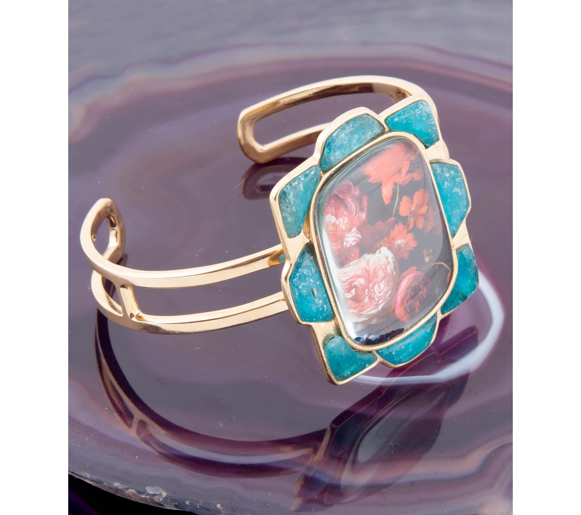 Scenic Golden Cuff Bracelet