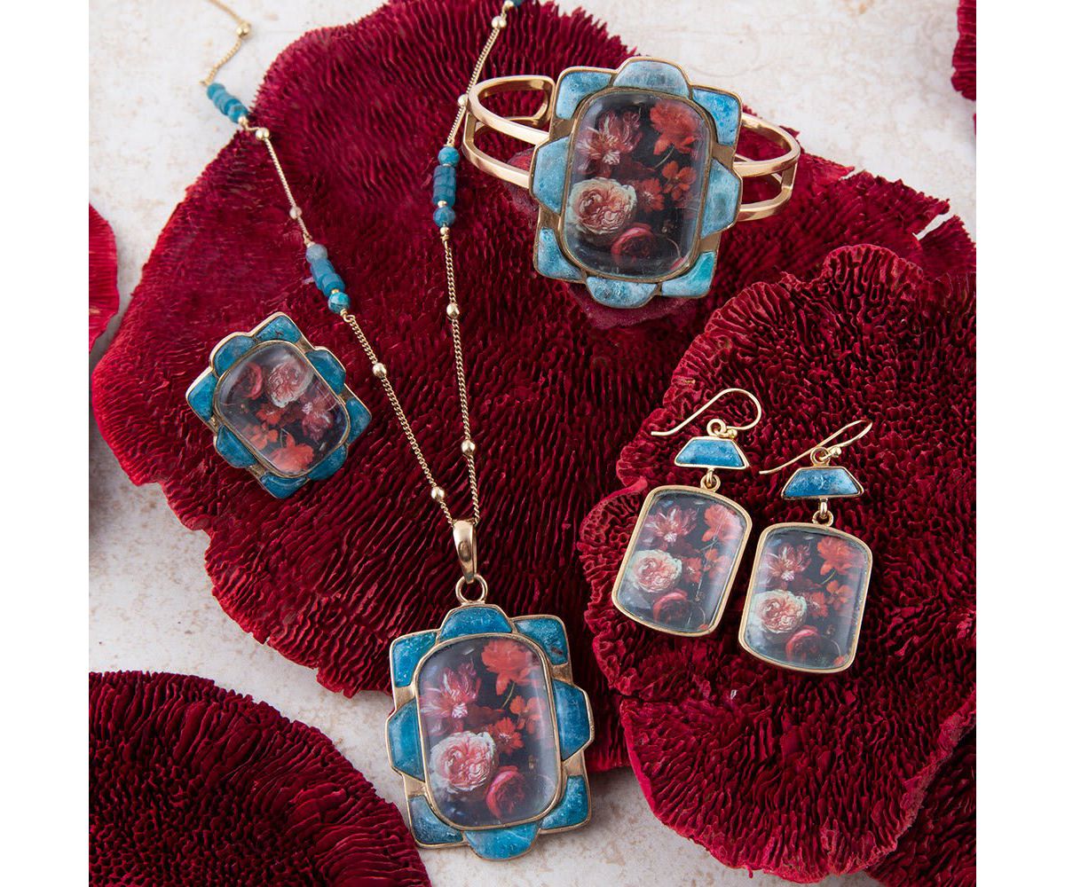 Scenic Golden Cuff Bracelet