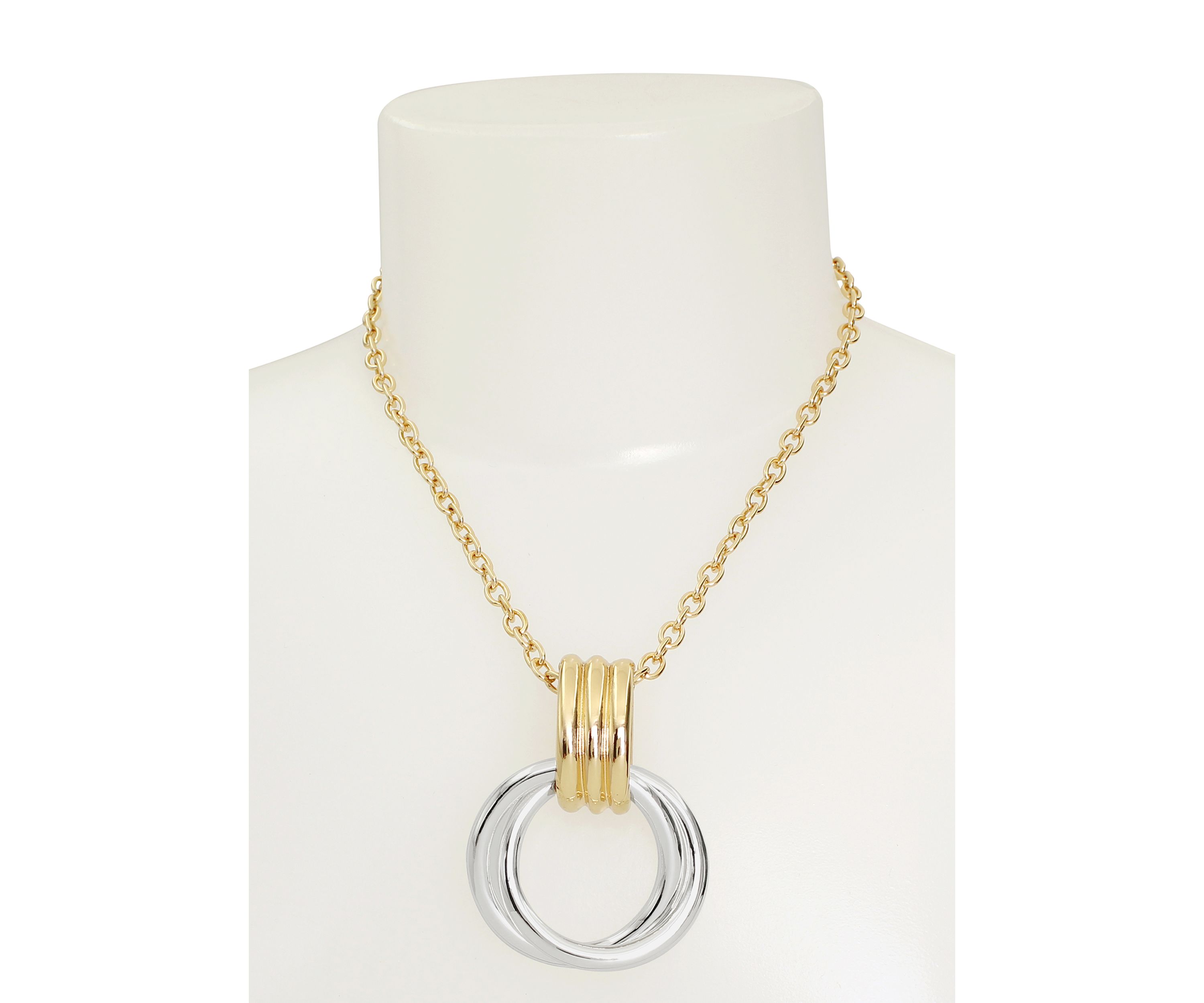 Ribbed Ring Pendant Necklace
