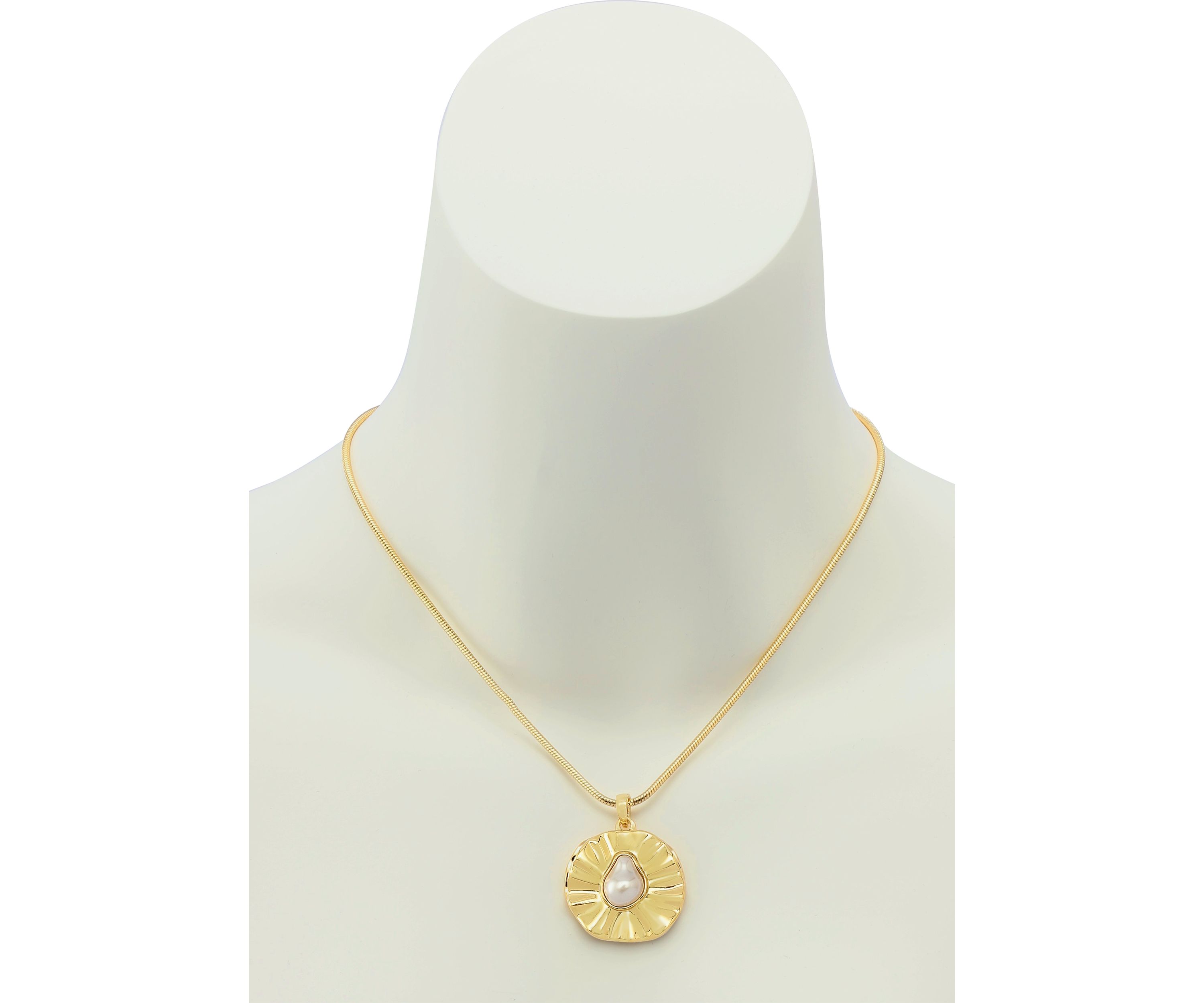 Textured Coin Pearl Pendant Necklace