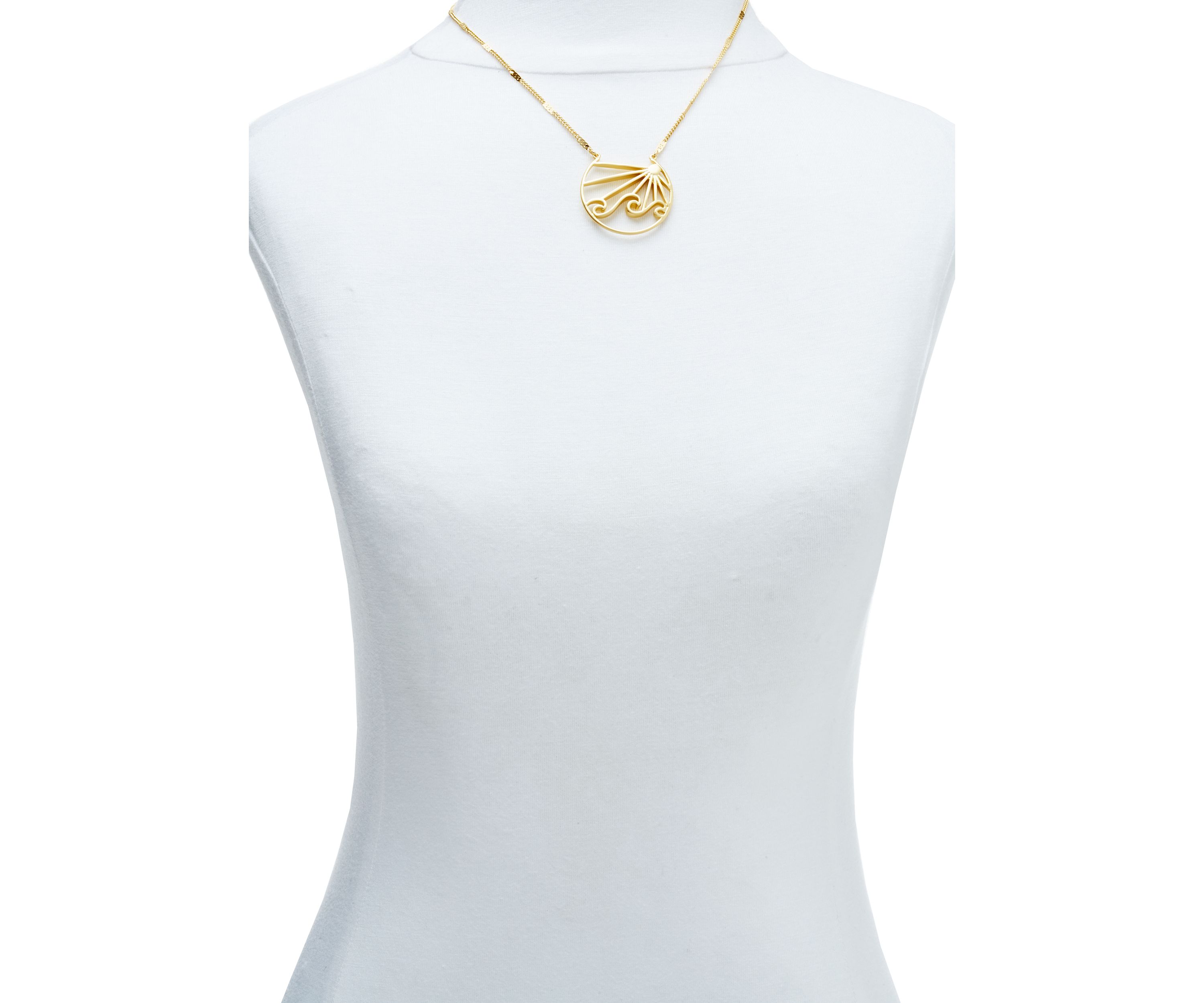 Gold Tone Ocean View Pendant Necklace